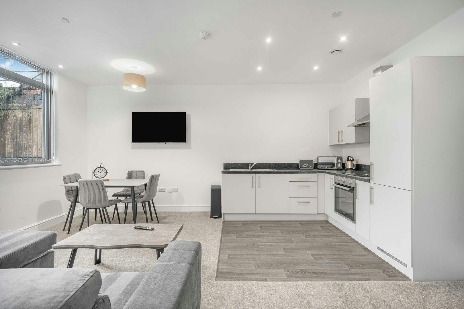 Apartment for rent for £2,200 per month in Liverpool, Union Court