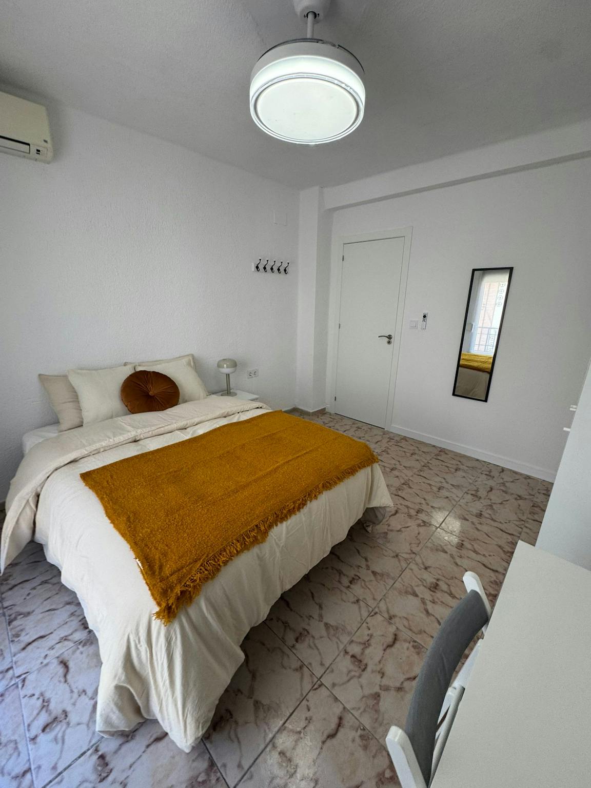 Calle Rey Don Jaime, Xirivella preview