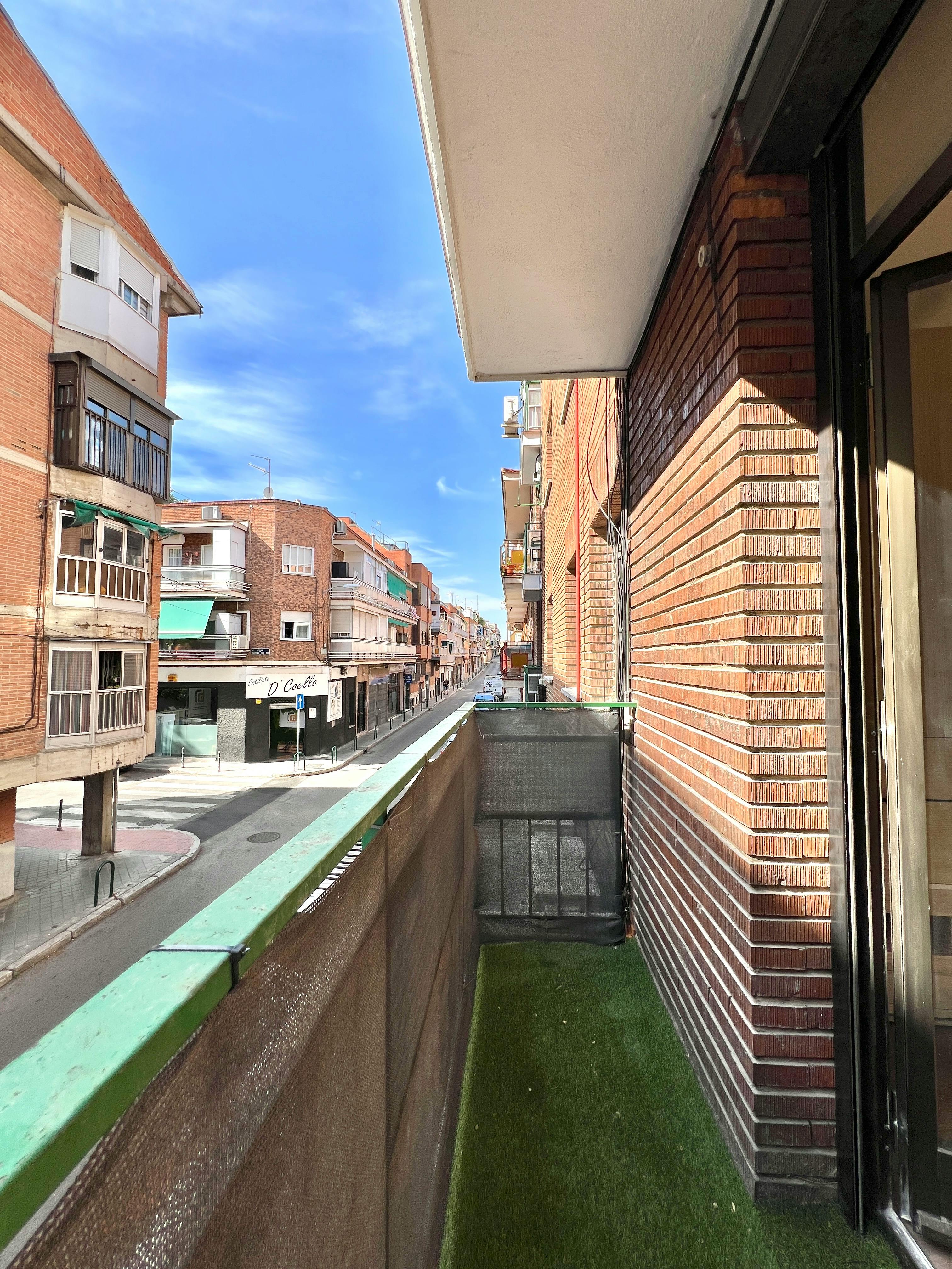 Private room in Calle de Joaquín Turina, Madrid (1625618) ROOM 2