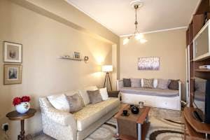 Apartament de închiriat pentru 960 EUR pe lună în Pireas, Παπαστράτου