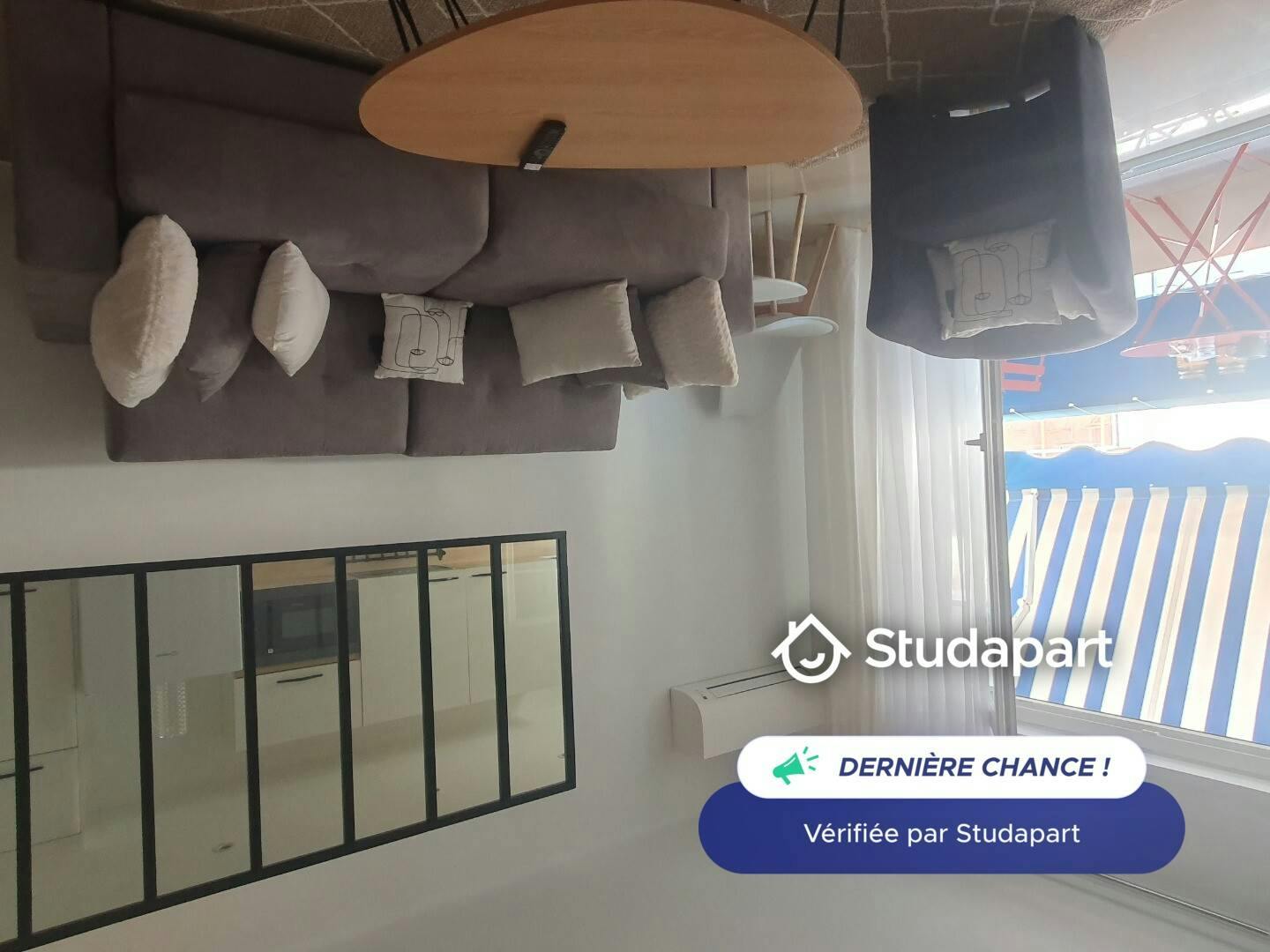 Apartment for rent for €1,480 per month in Antibes, Boulevard Maréchal Foch