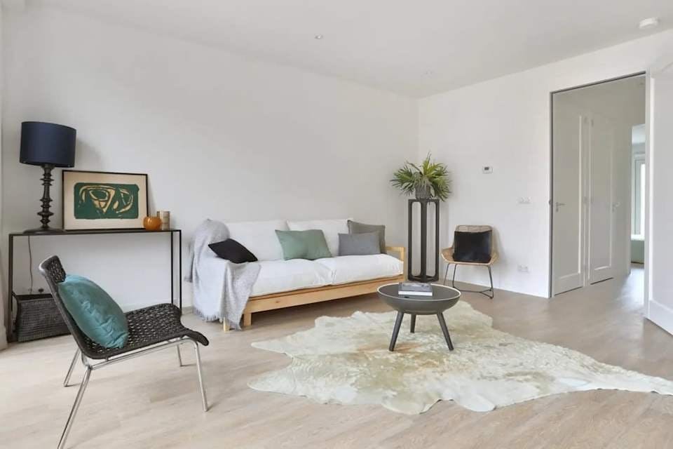Apartment for rent for €4,500 per month in Amsterdam, Pieter Cornelisz Hooftstraat