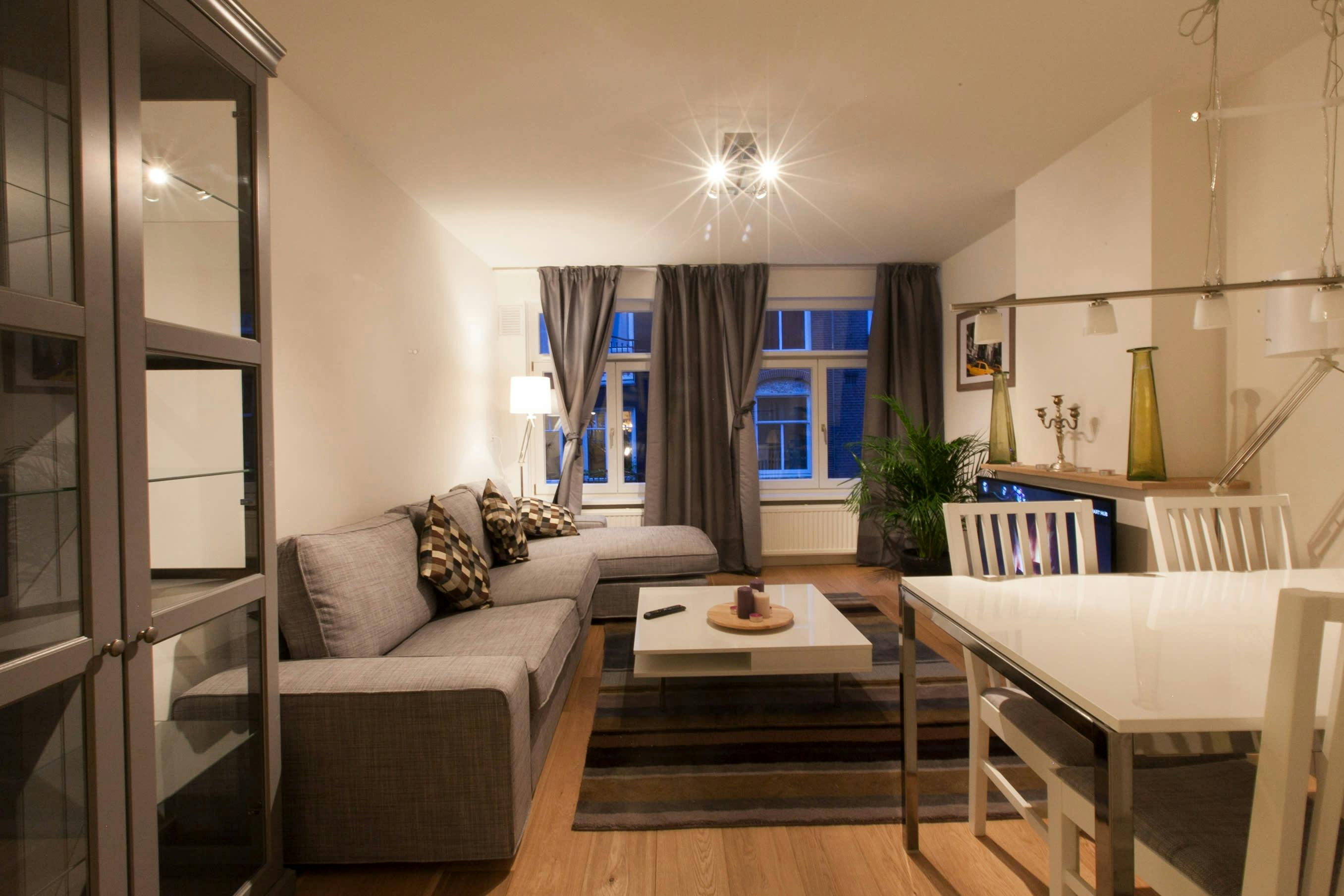 Apartment for rent for €4,350 per month in Amsterdam, Nieuwe Leliestraat