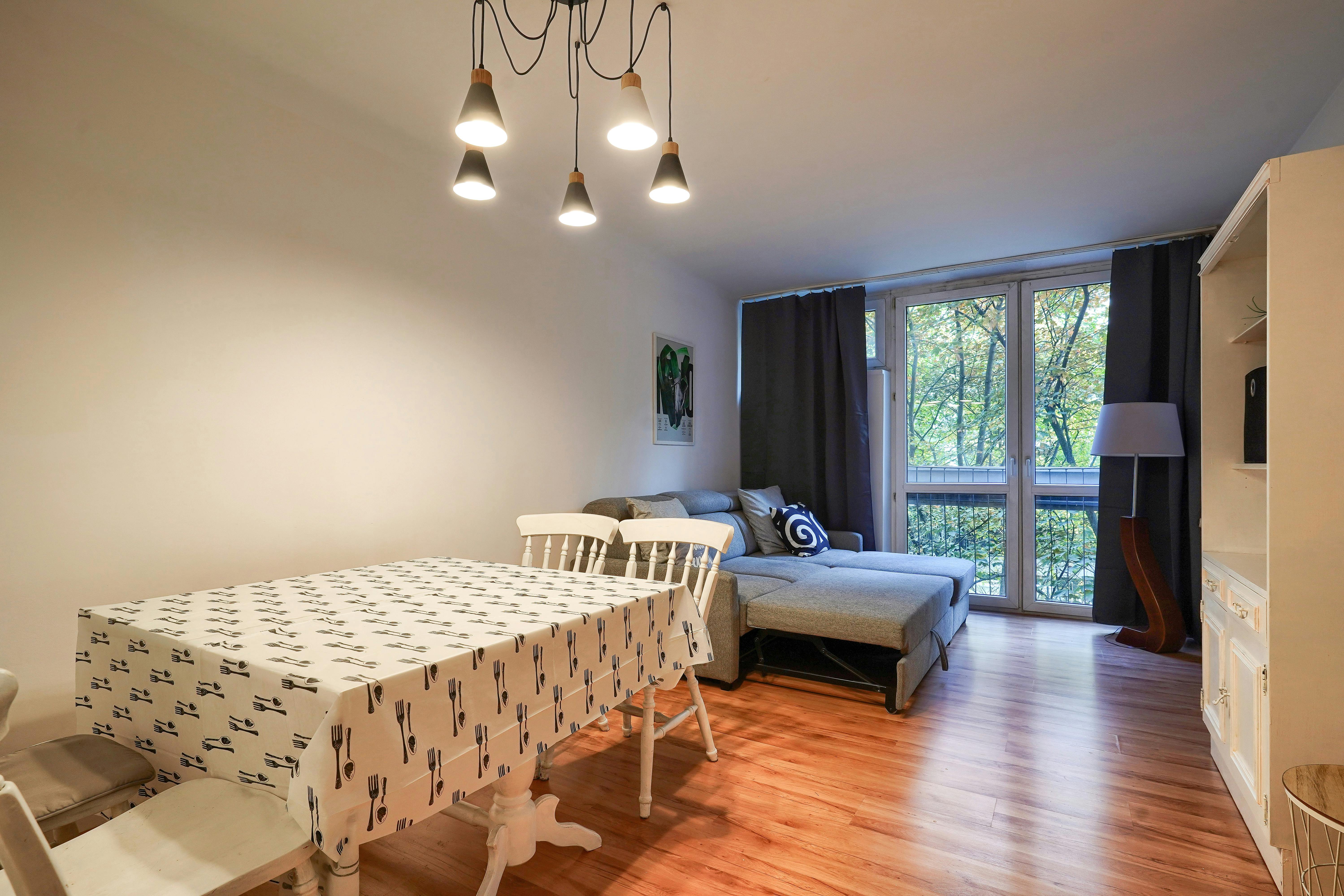 Grzybowska, Warsaw preview