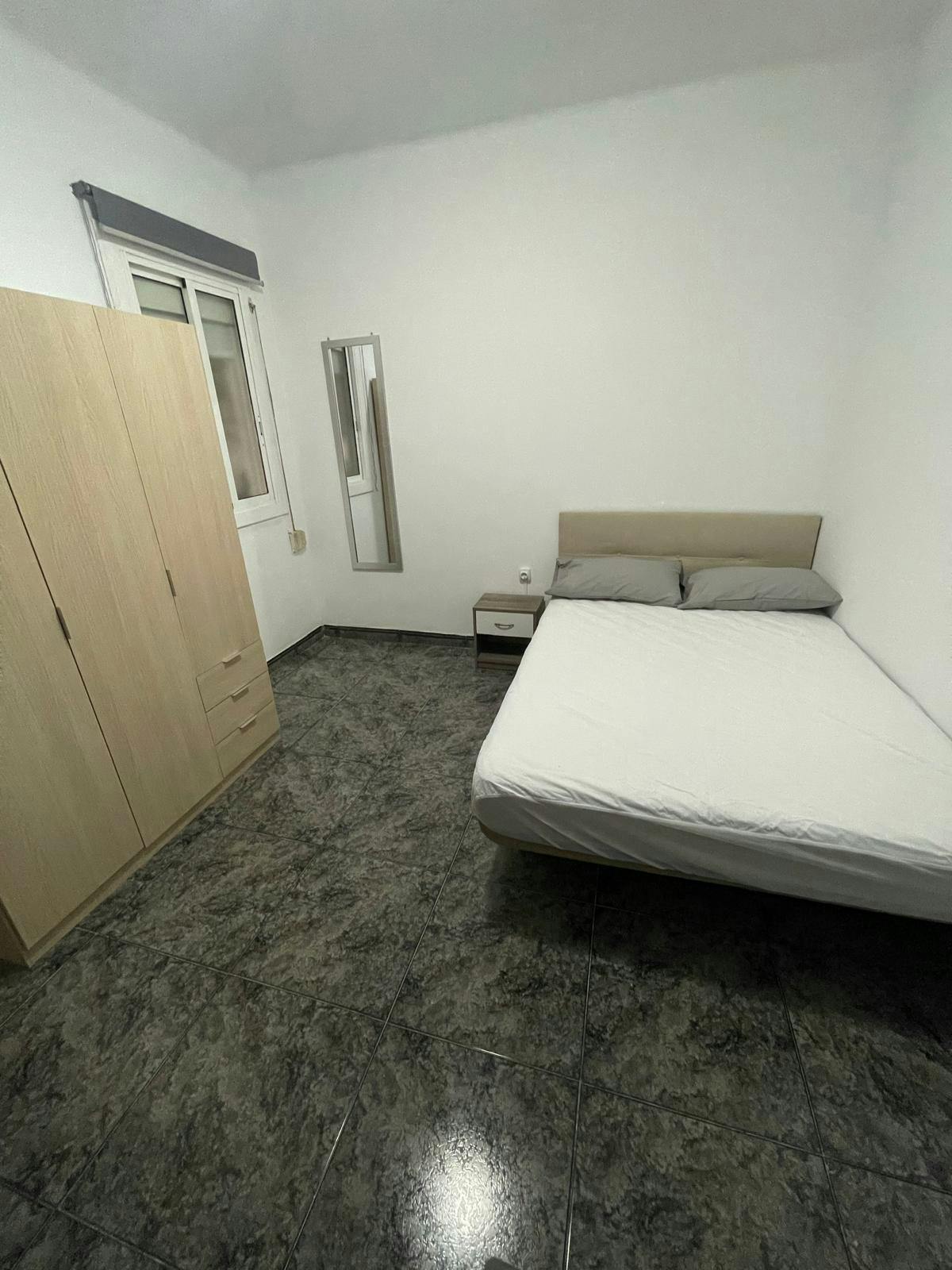 Privat rum att hyra för 450 € i månaden i Barcelona, Carrer de Sepúlveda