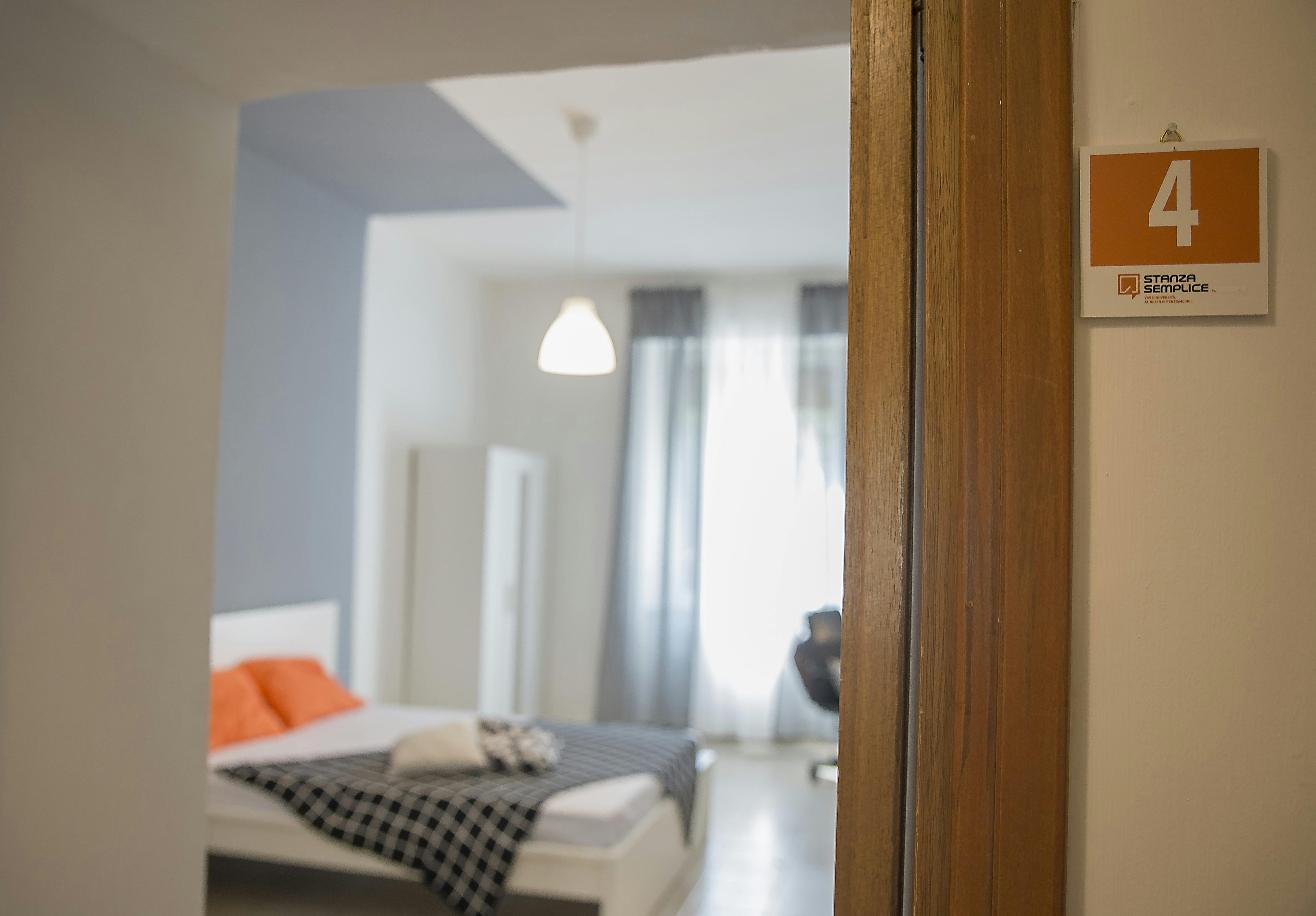 Habitación privada en alquiler por 440 € al mes en Foggia, Piazza San Francesco D'Assisi