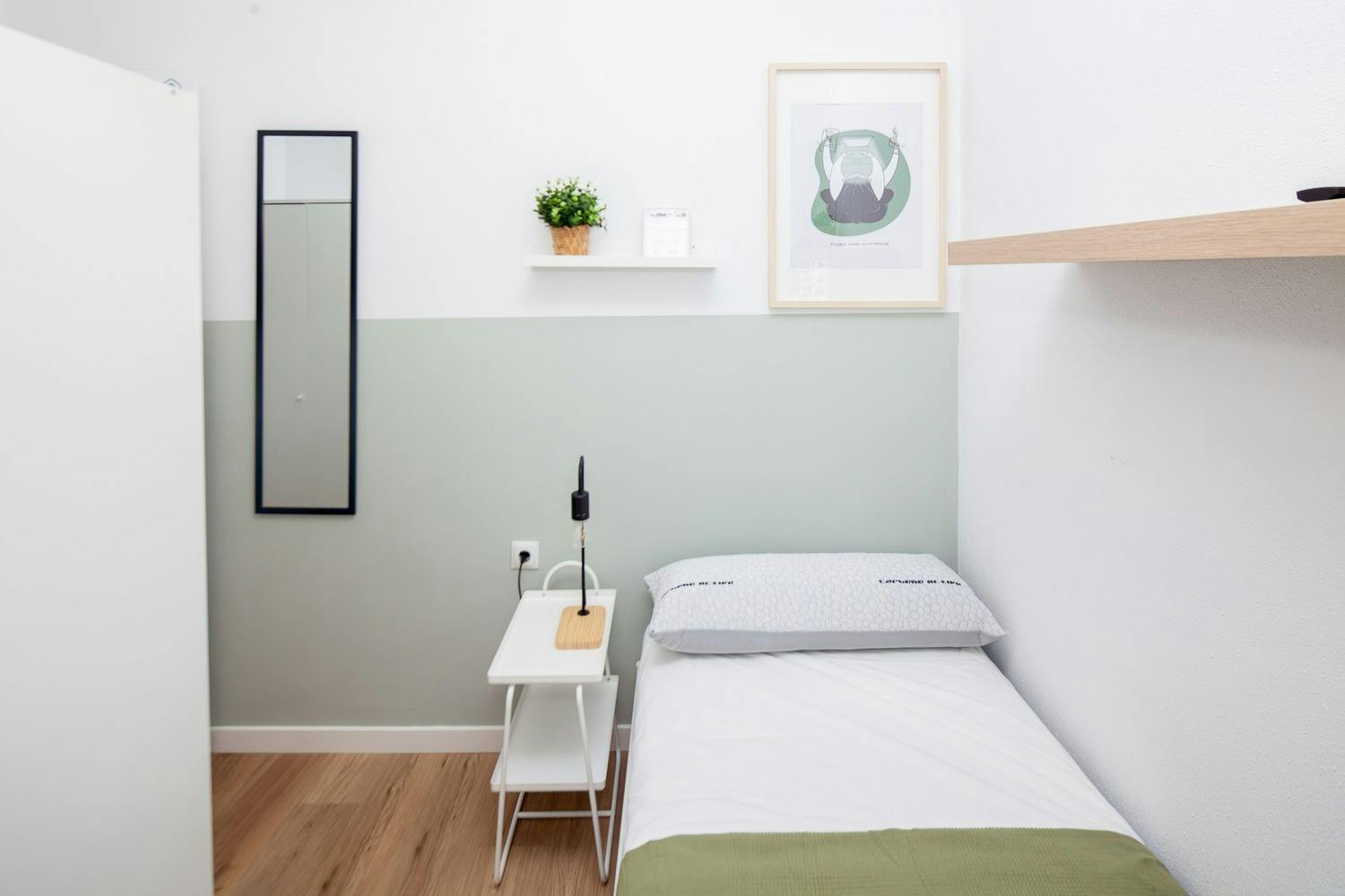 Carrer de Rodrigo de Pertegás, Valencia Valencia