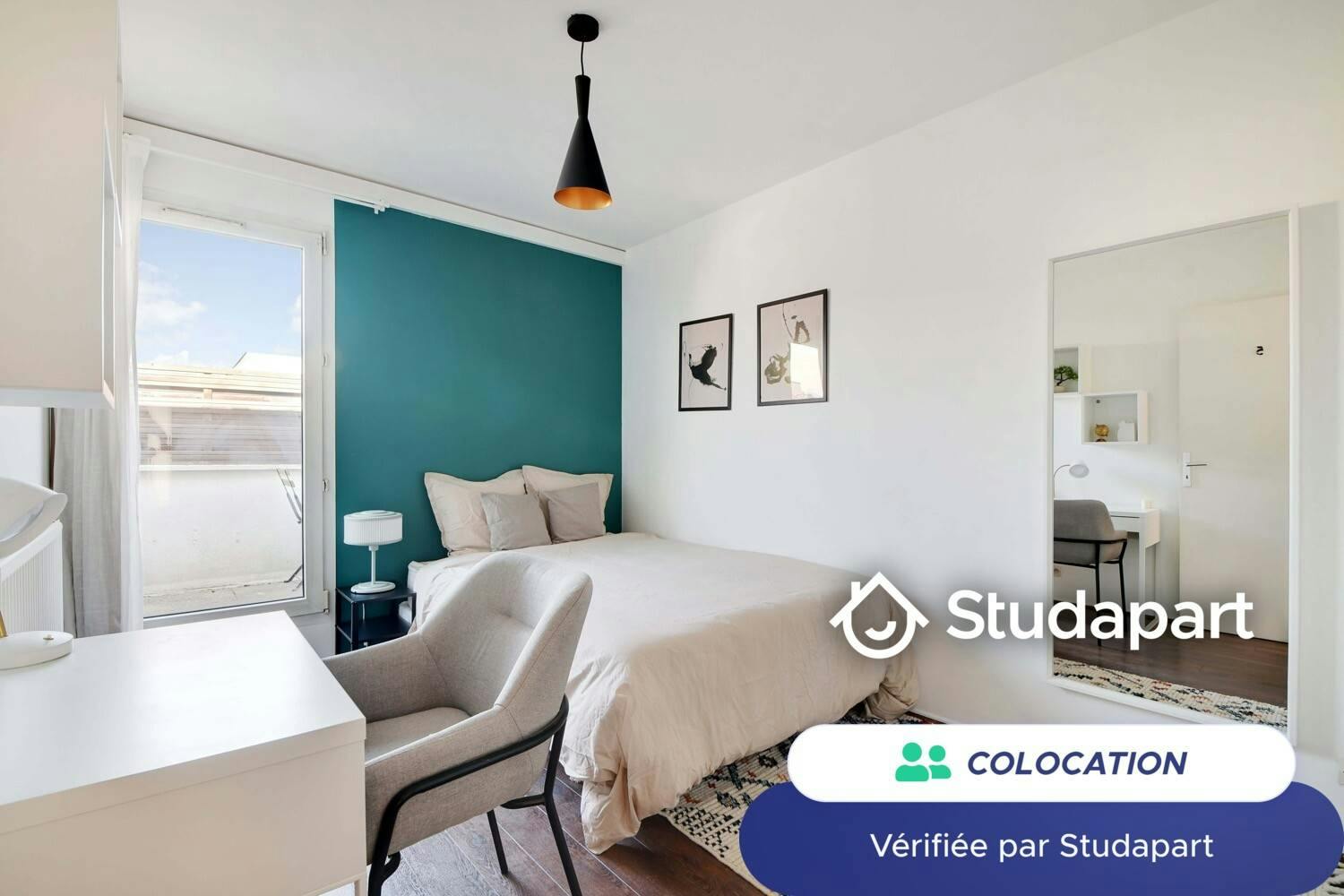 Private room for rent on Passage Saint-Ange, Paris - Plus