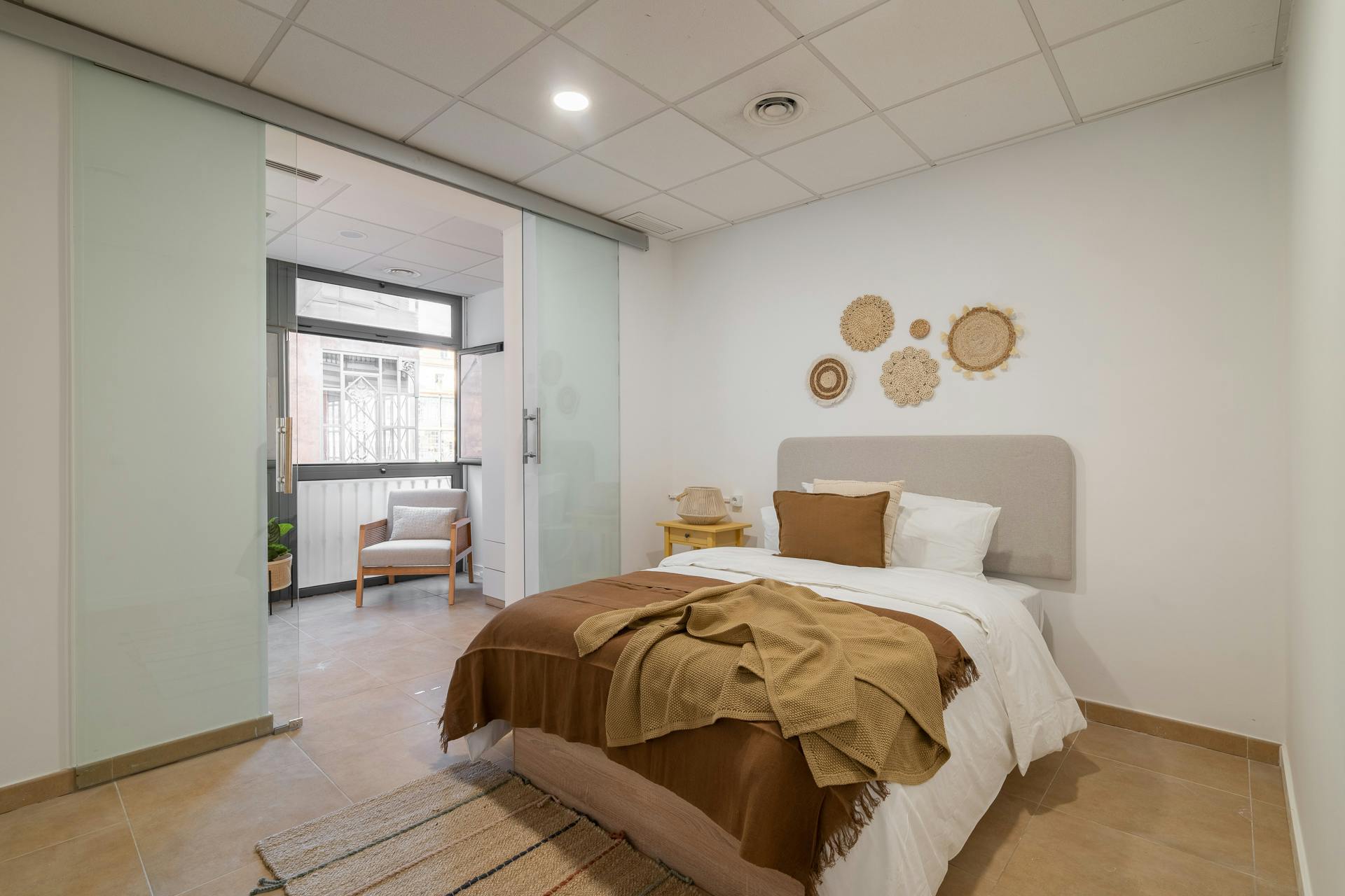 Private room for rent for €890 per month in Barcelona, Carrer de Bailèn