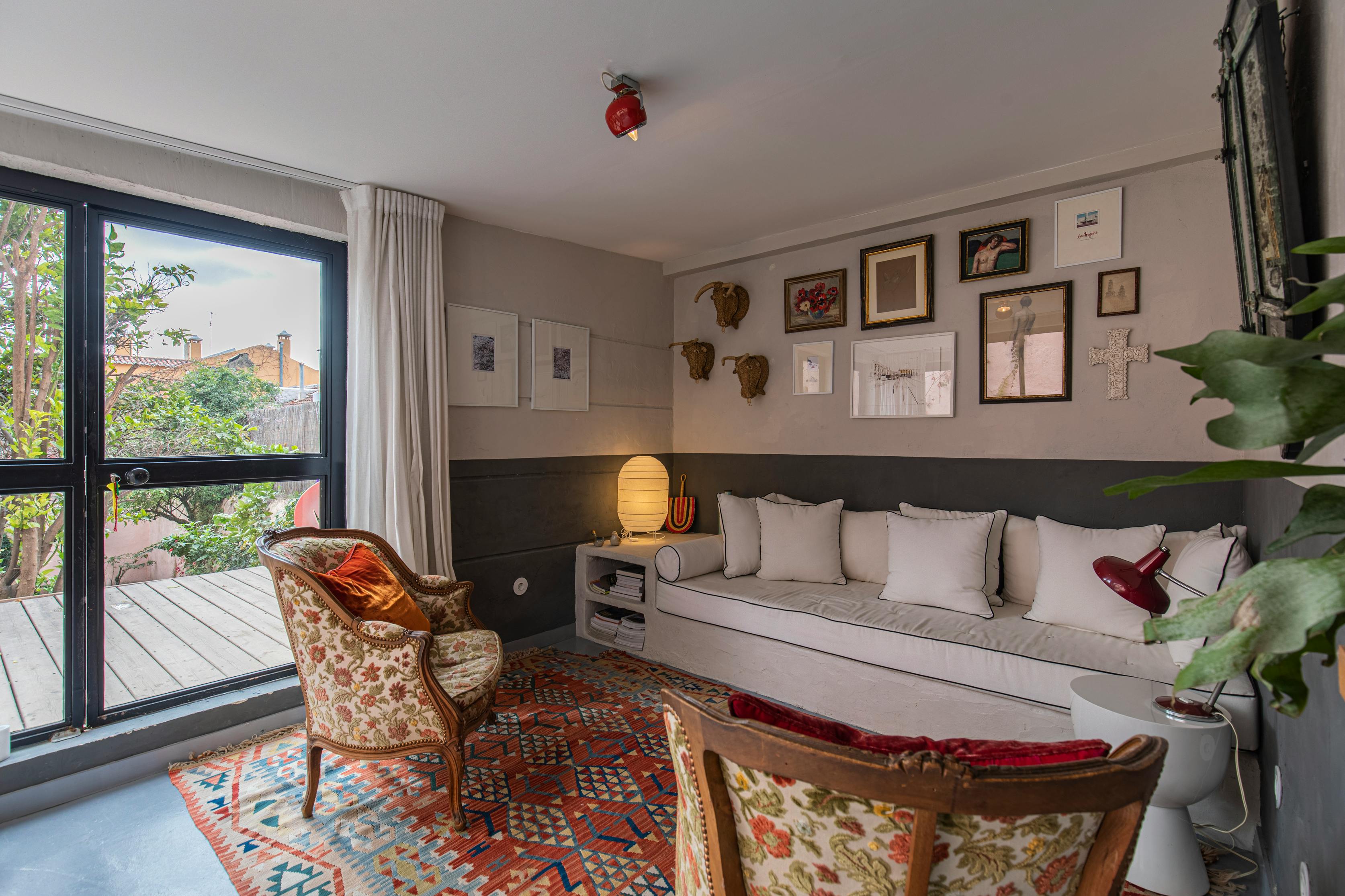 Rua da Lapa, Lisbon preview