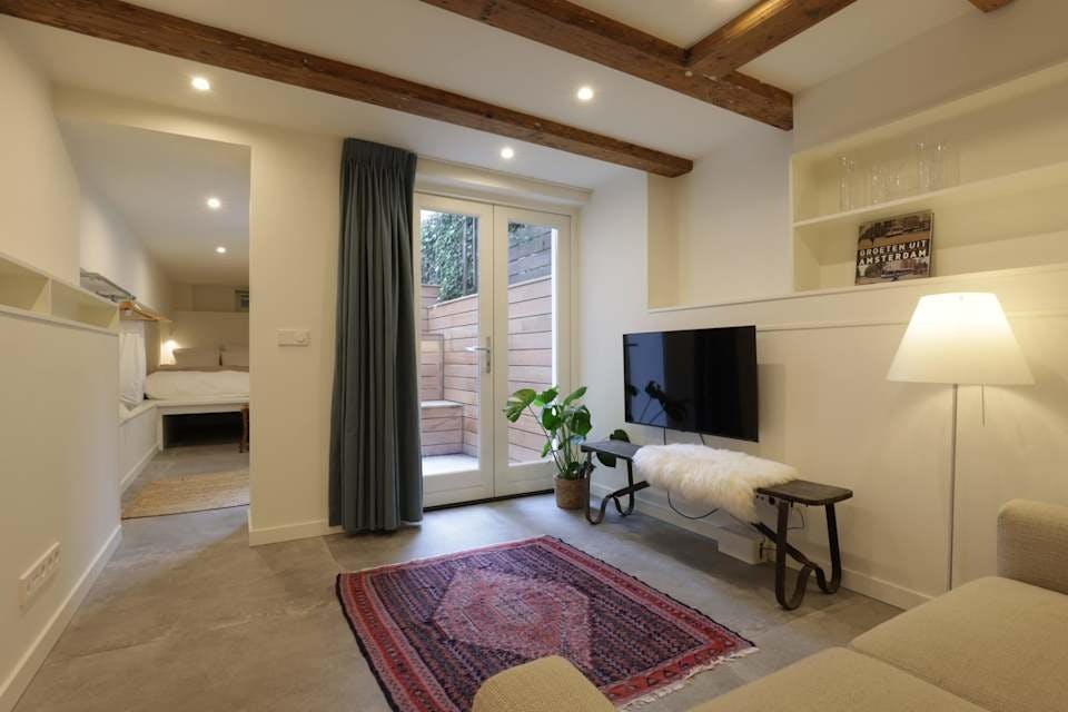 Studio for rent for €3,300 per month in Amsterdam, Kerkstraat