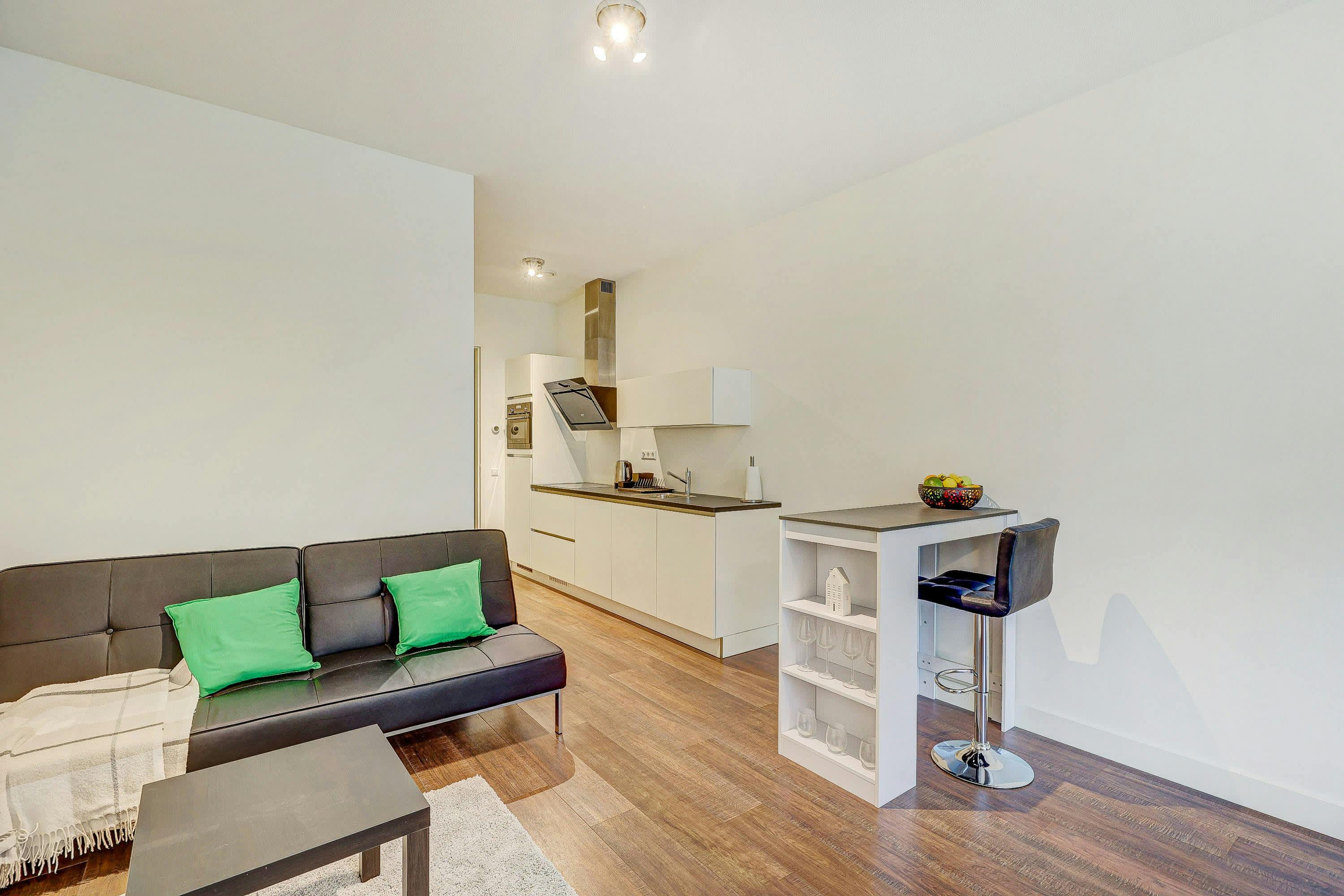 Kawalerka do wynajęcia za 3400 € miesięcznie w mieście Amsterdam, Gustav Mahlerlaan