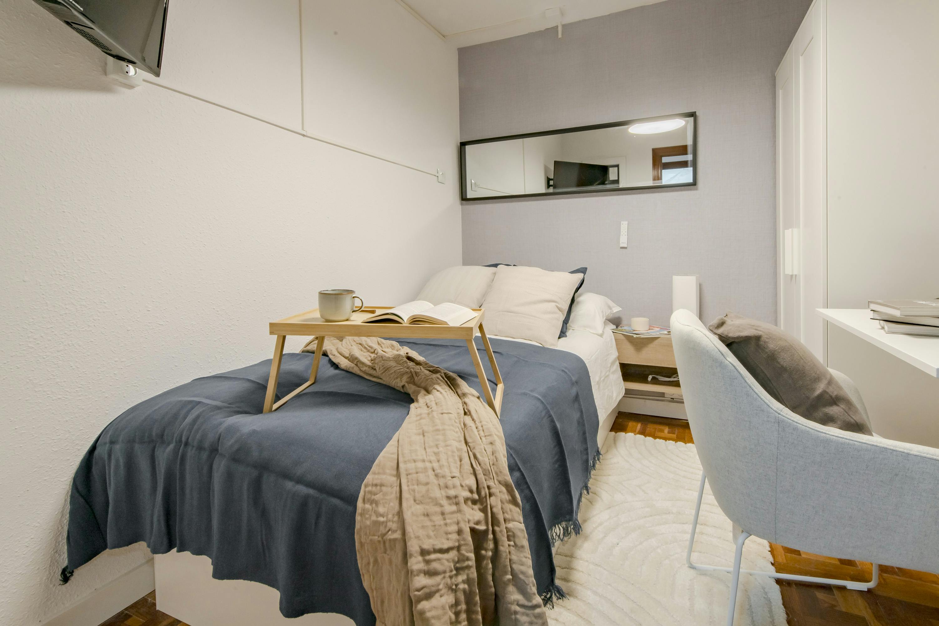 Private room for rent for €550 per month in Madrid, Calle de Fuendetodos