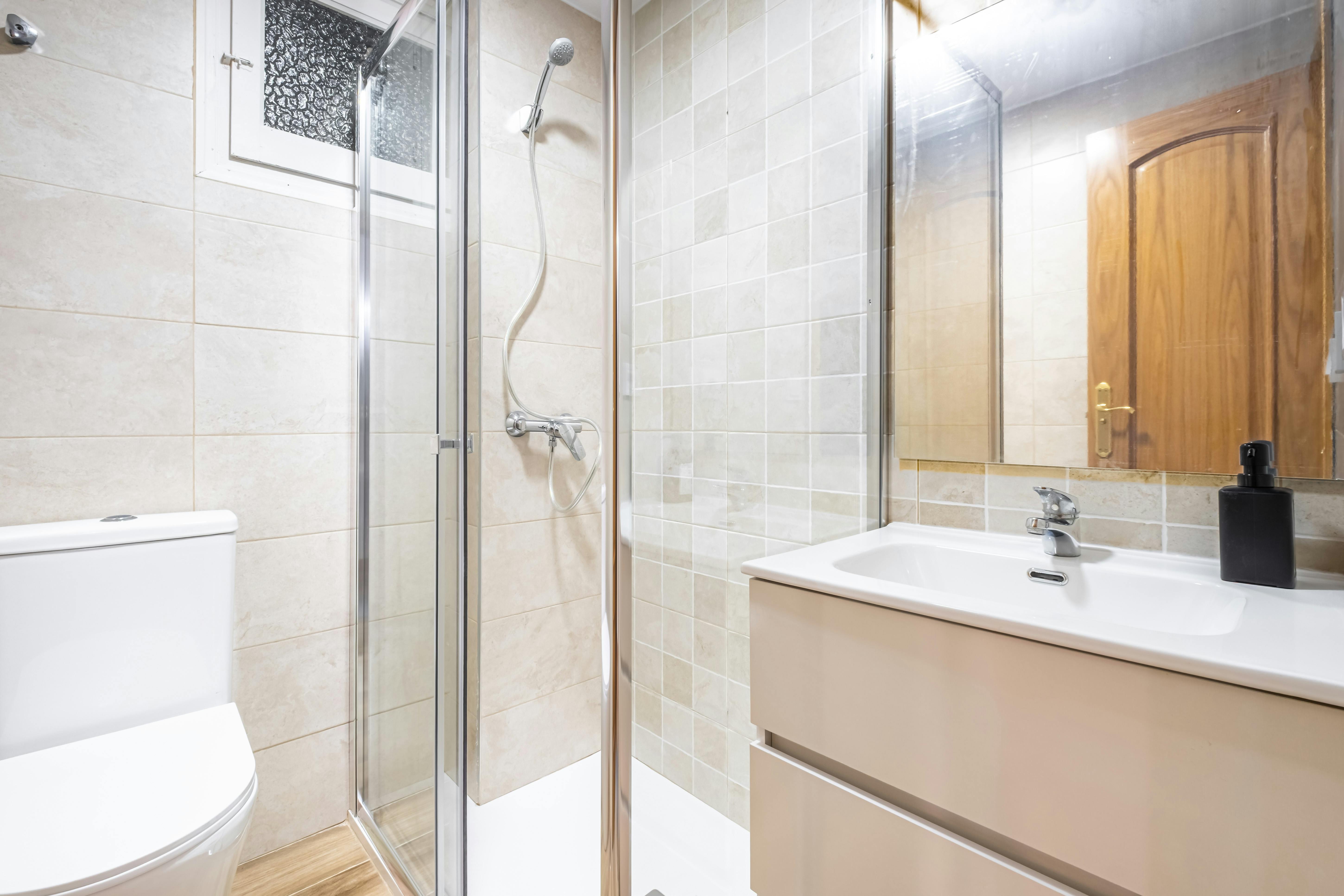 Single room Alicante, 1 bed, 9m² — photo 9