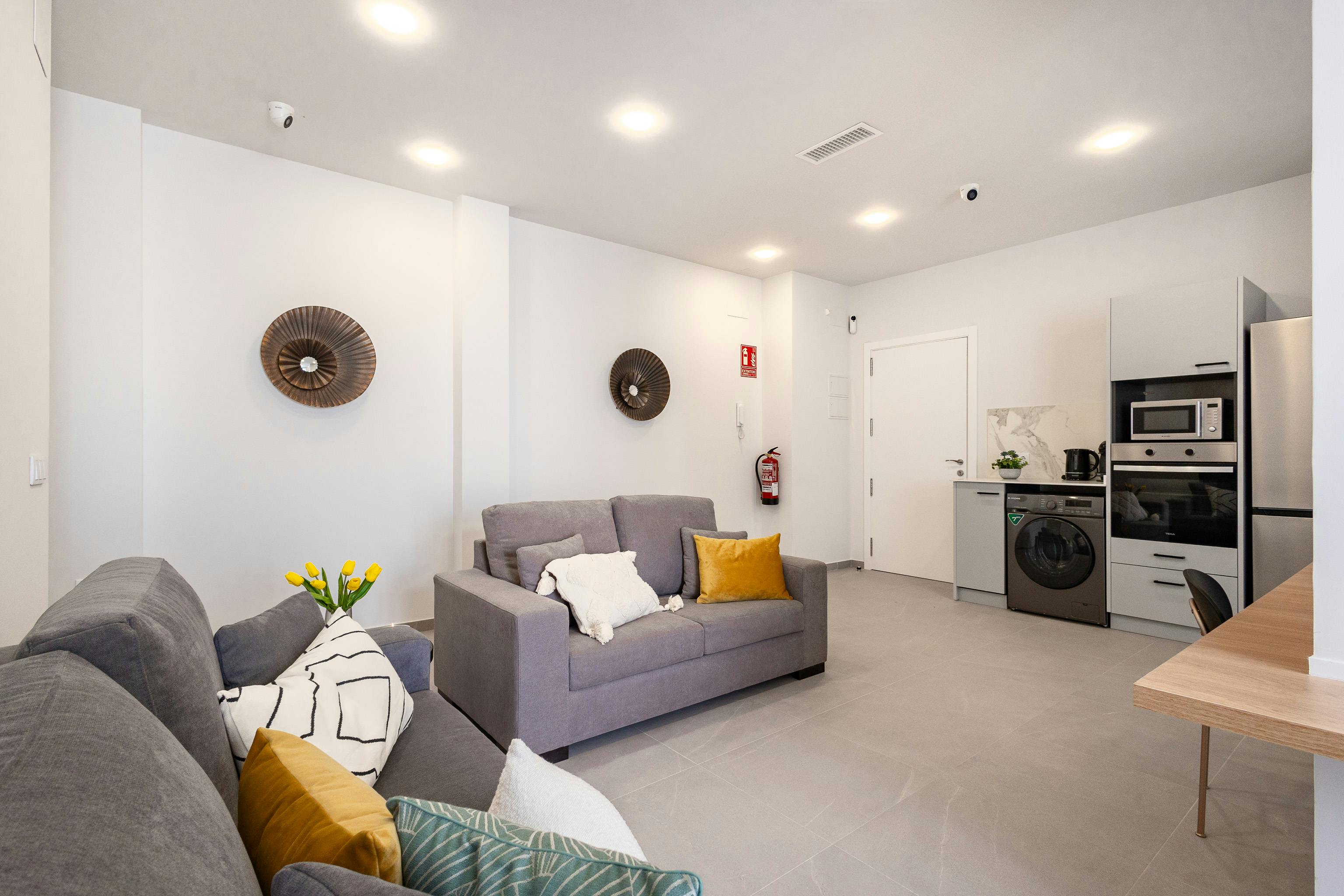 Single room Valencia, 1 bed, 16m² — photo 1