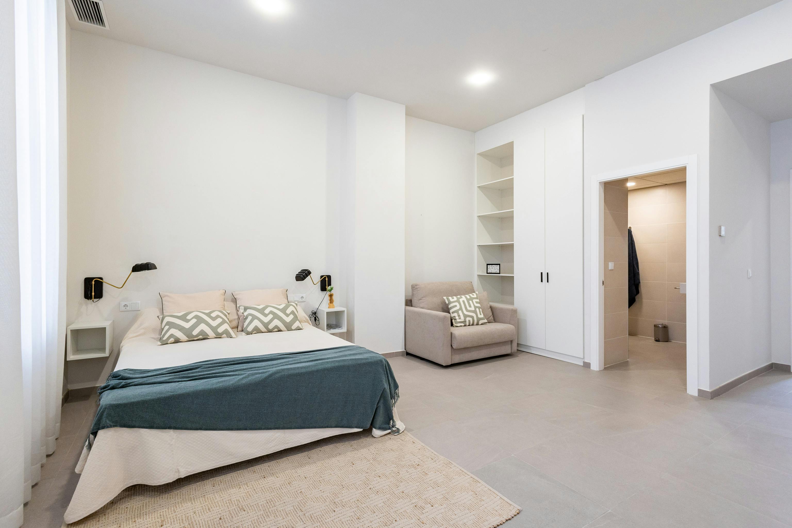 Single room Valencia, 1 bed, 35m² — photo 2