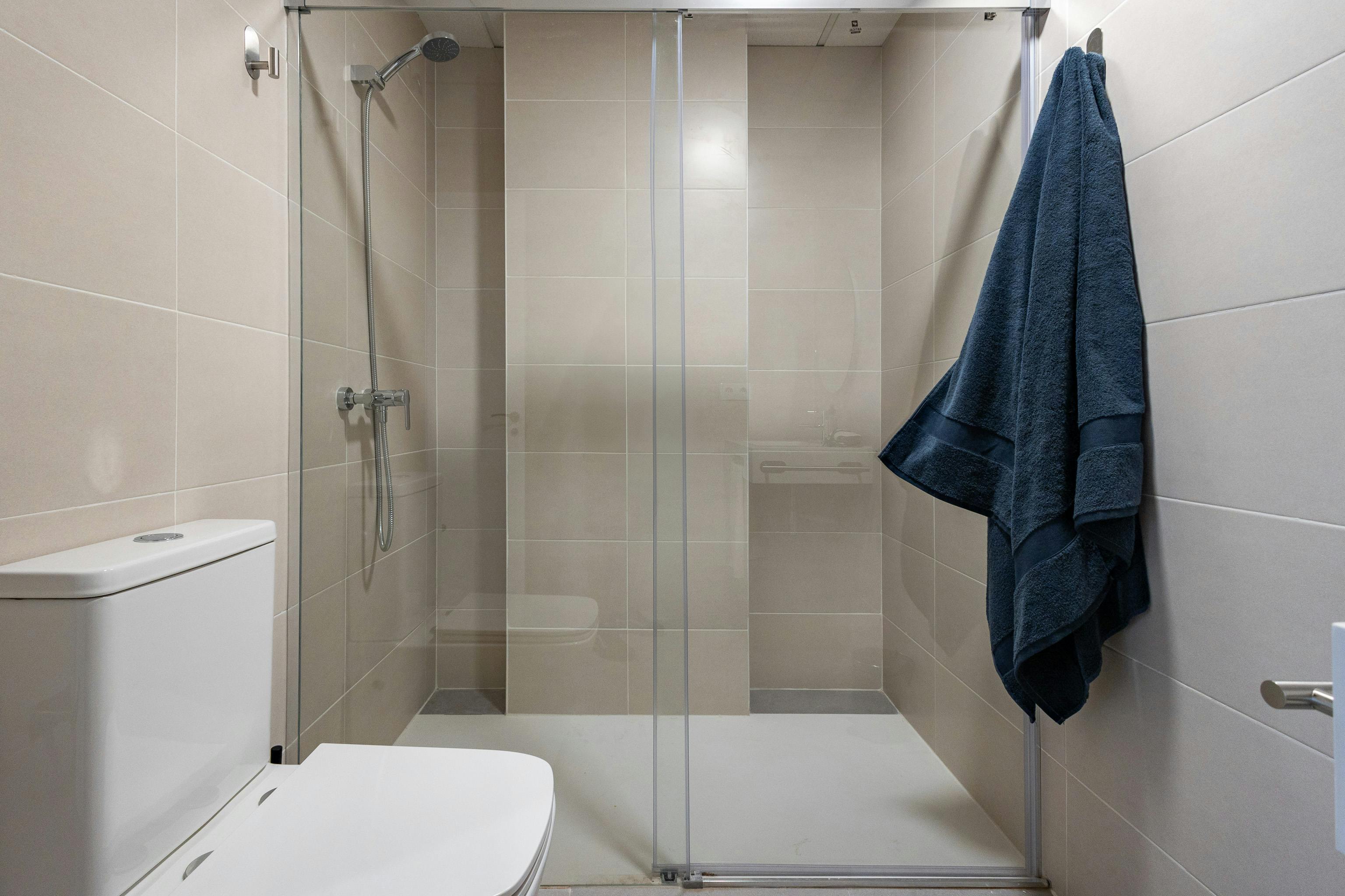 Single room Valencia, 1 bed, 35m² — photo 10