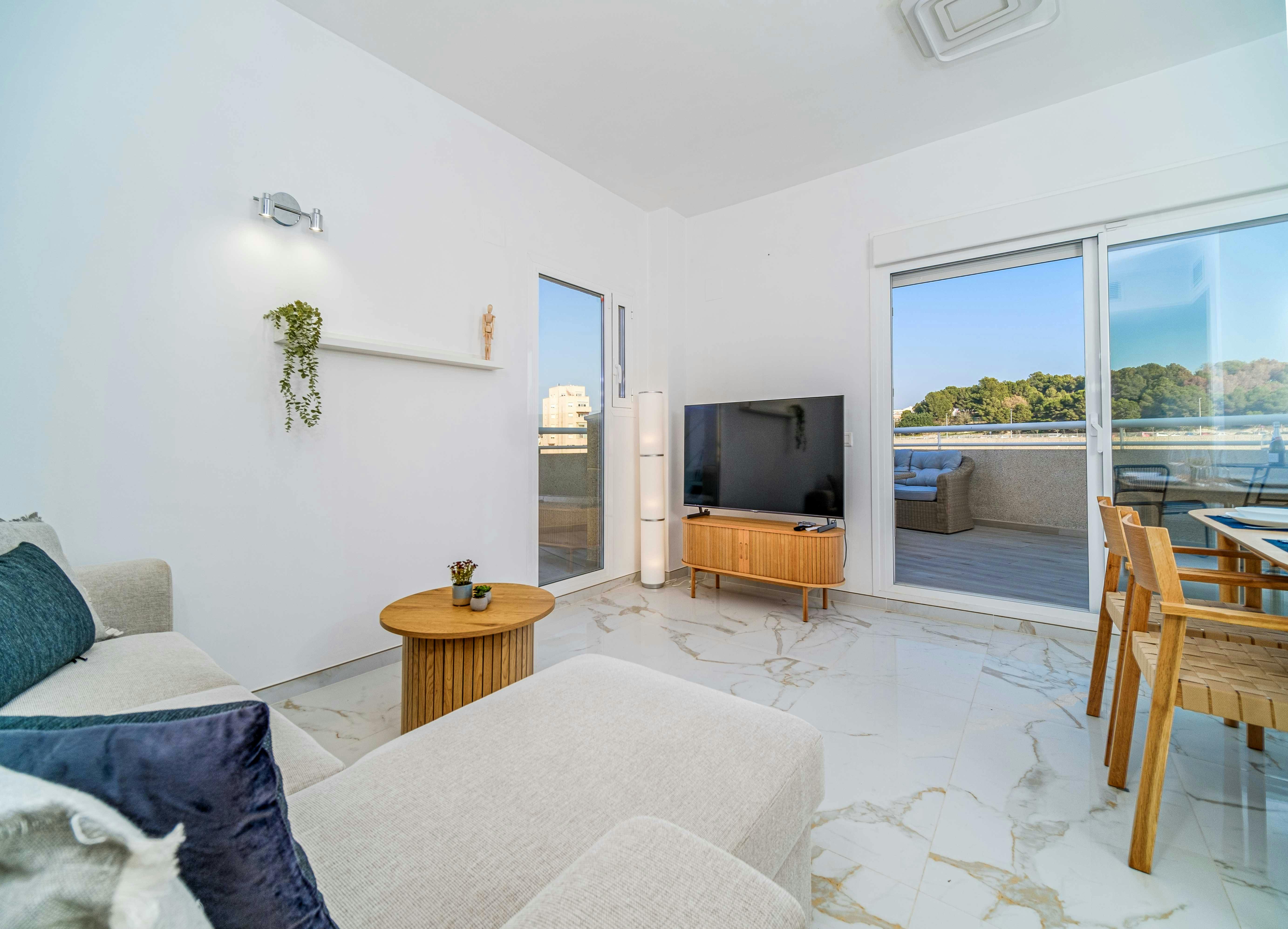 Apartment for rent for €2,250 per month in Calp, Partida Canuta I