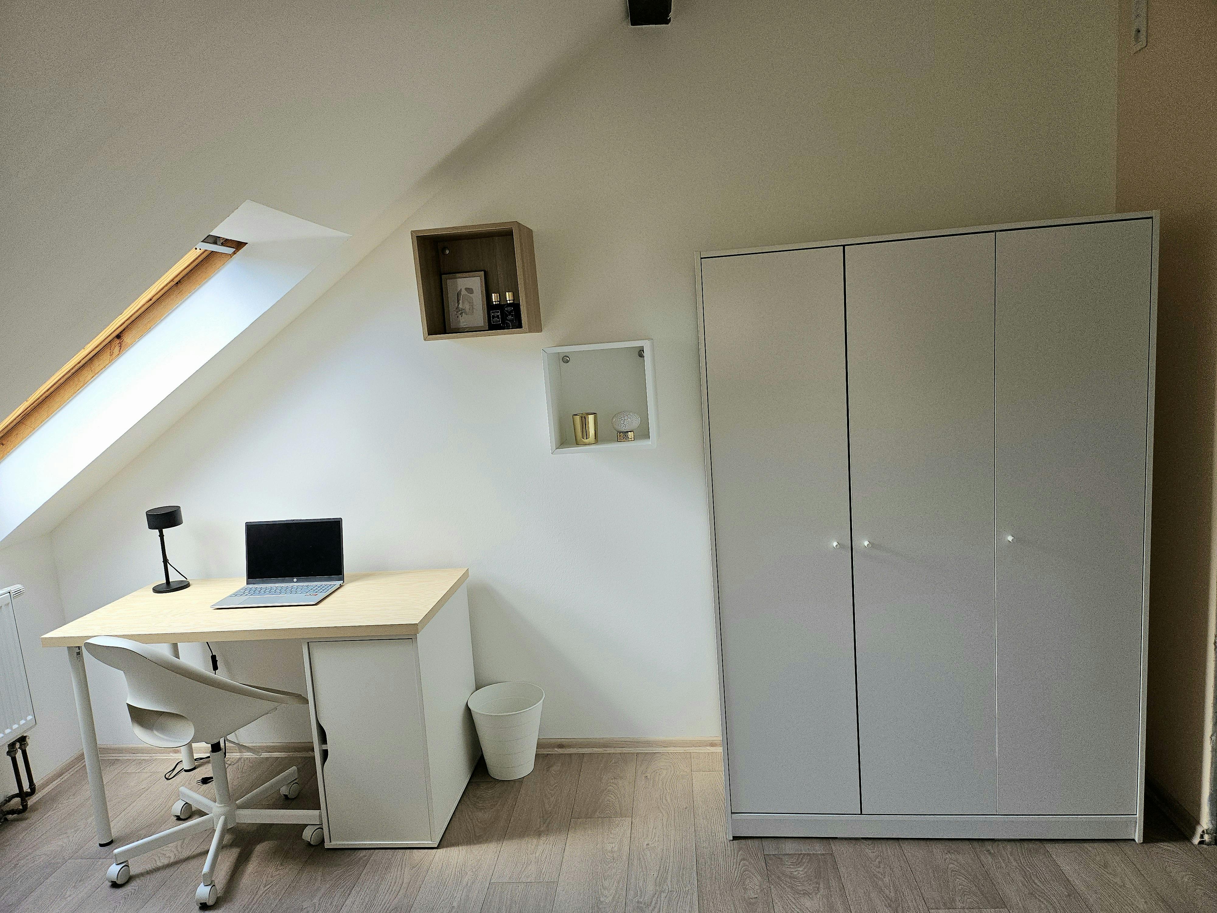 Single room Hlavní Město Praha, 1 bed, 20m² — photo 9