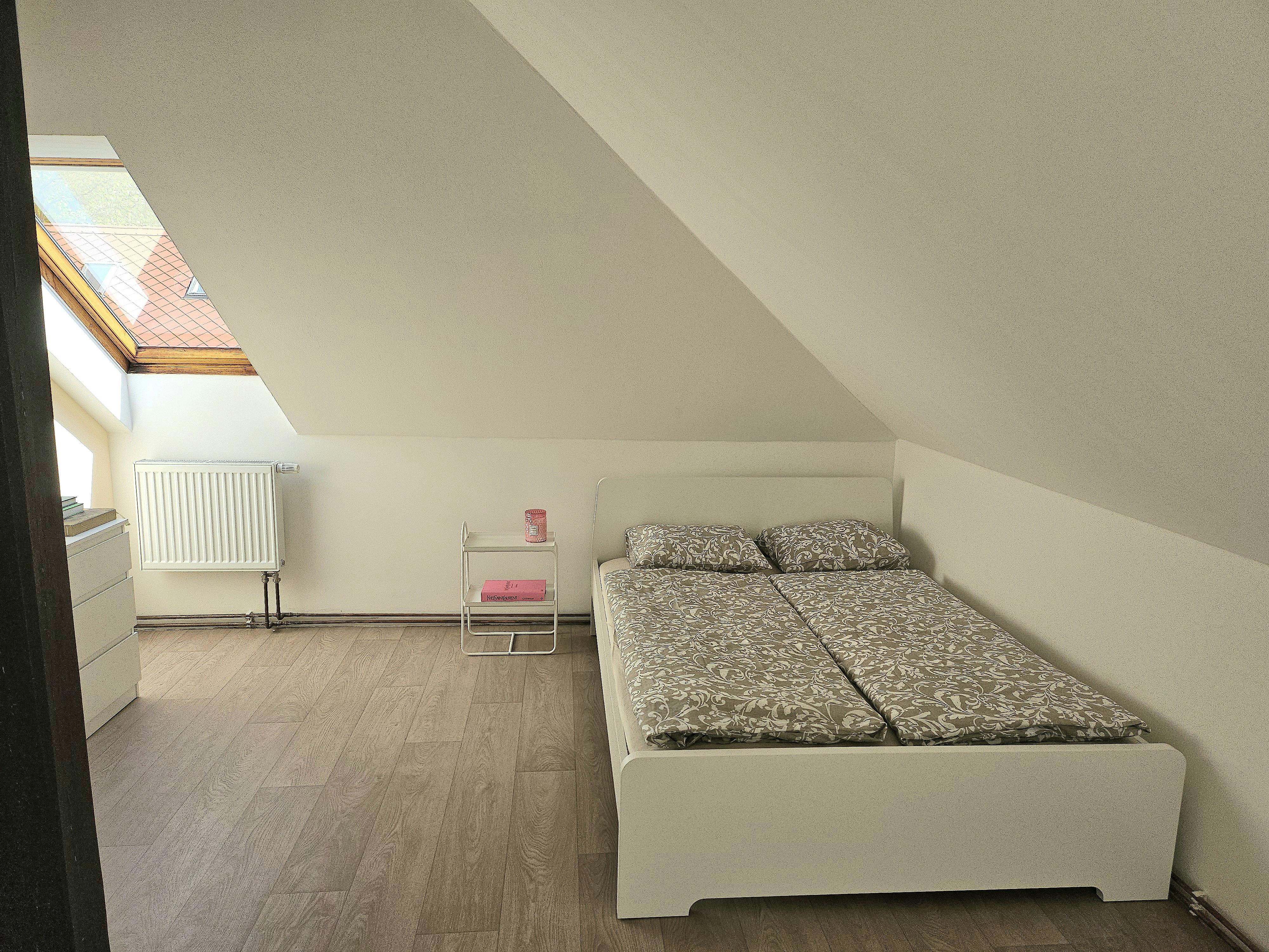 Single room Hlavní Město Praha, 1 bed, 20m² — photo 2