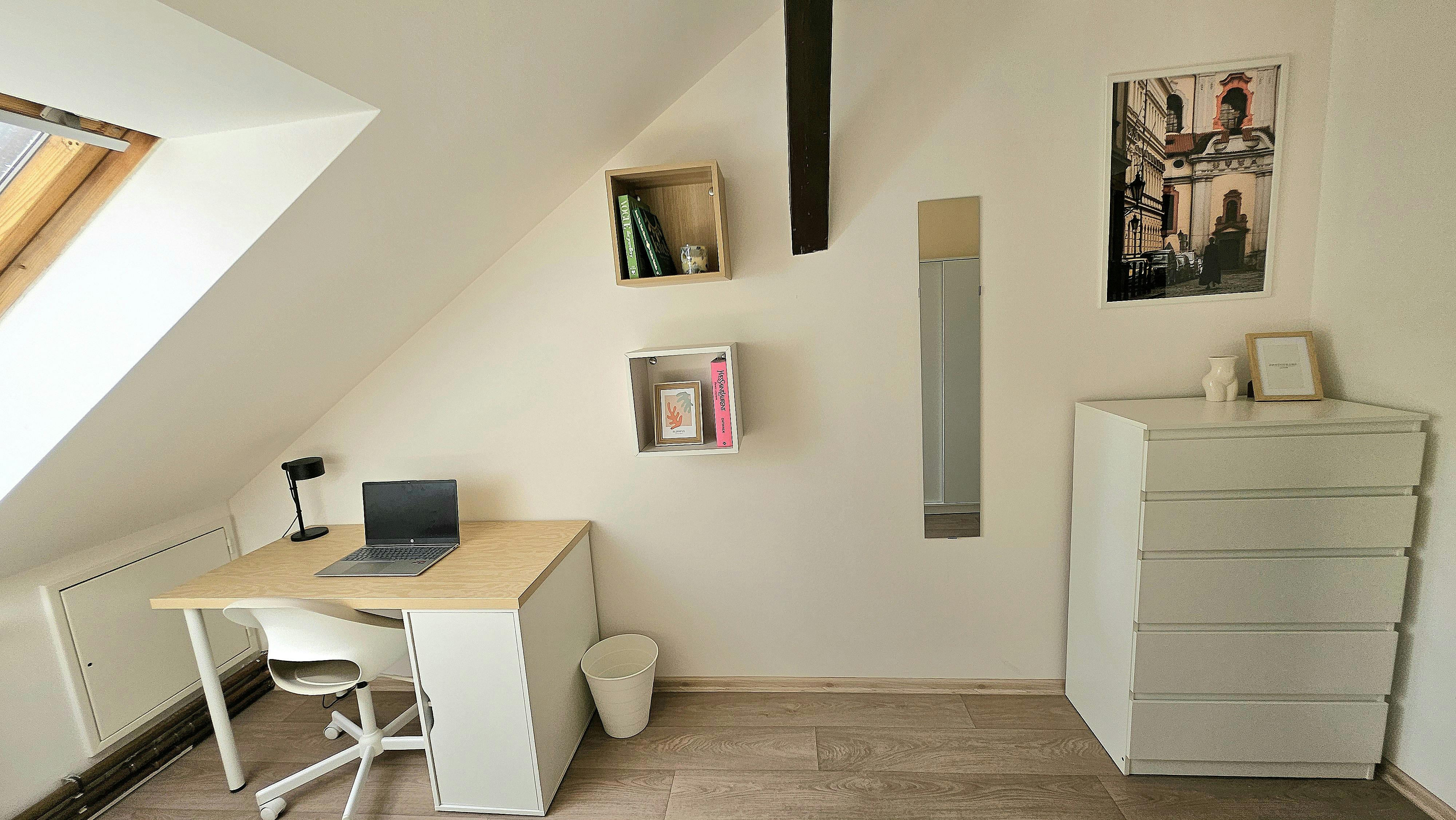 Single room Hlavní Město Praha, 1 bed, 14m² — photo 3