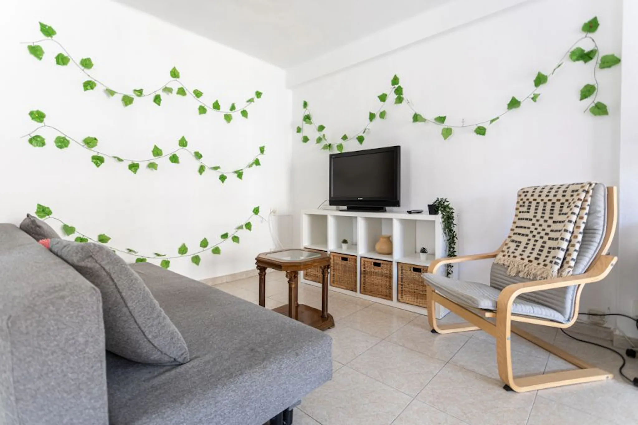 Carrer de les Illes Canàries, Valencia preview