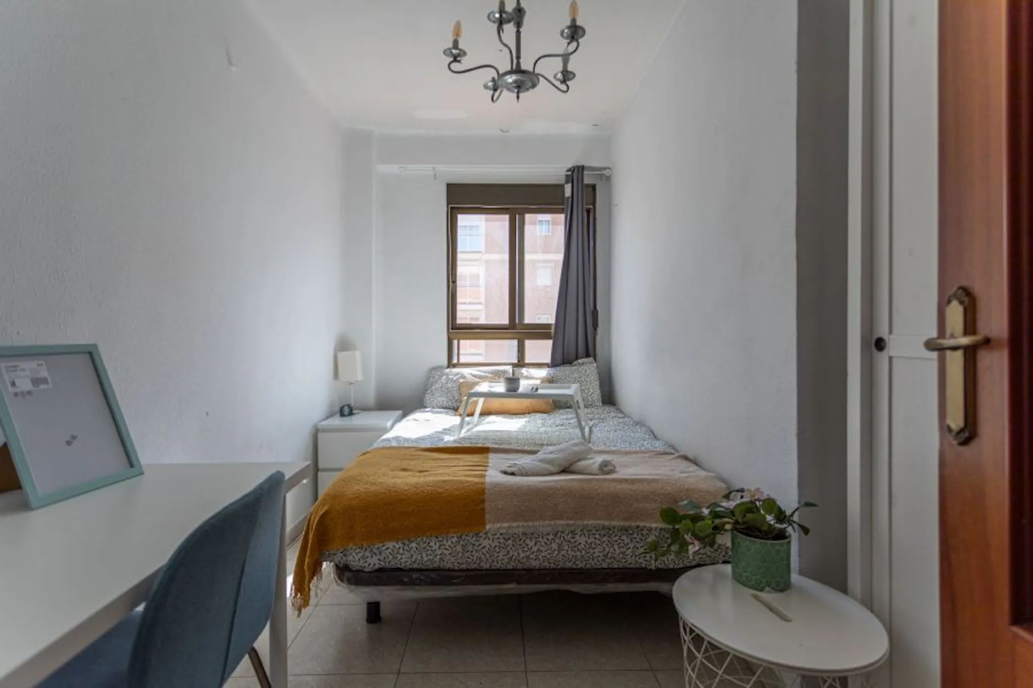 Carrer de les Illes Canàries, Valencia preview