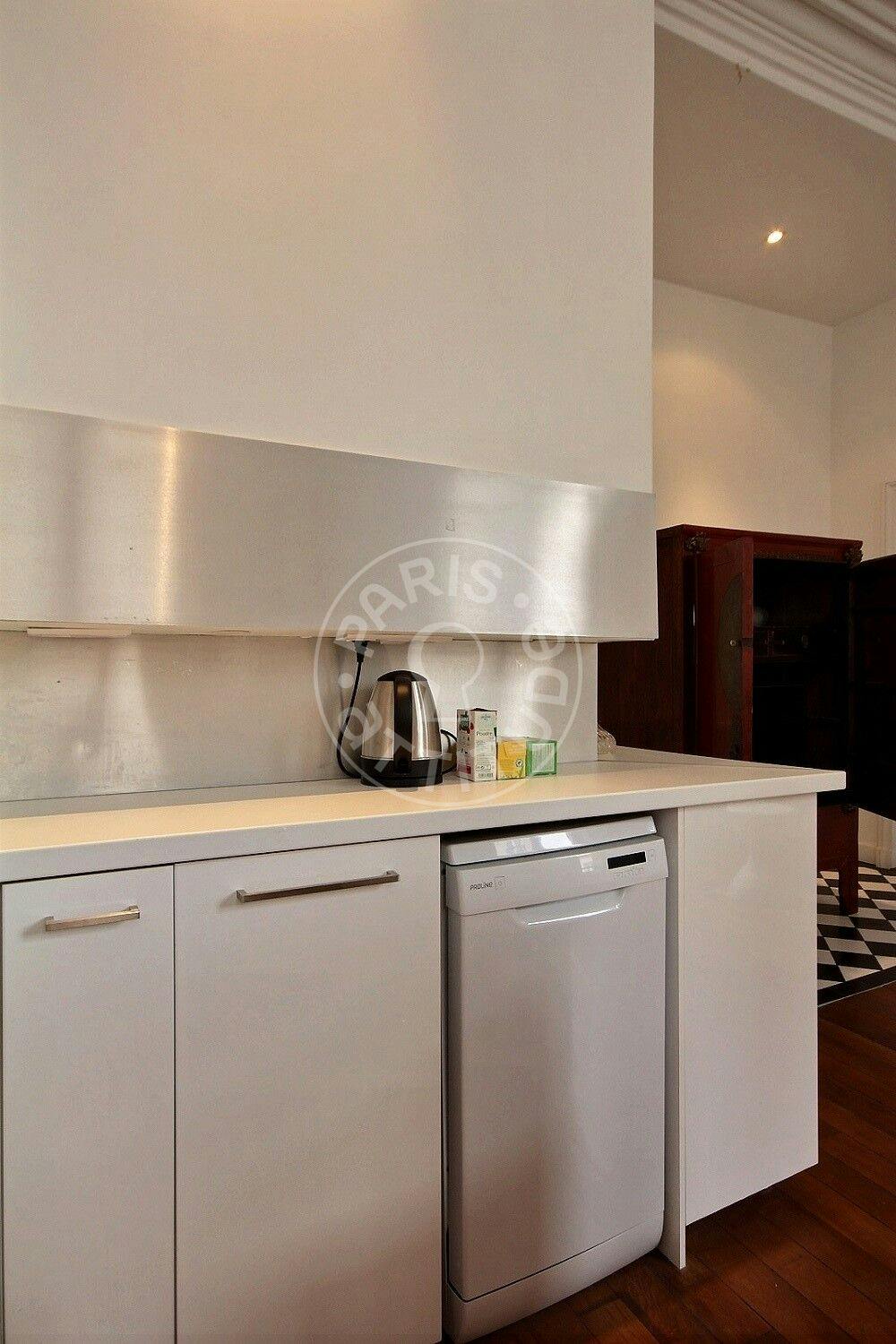 Apartment Paris, 1 bed — photo 2