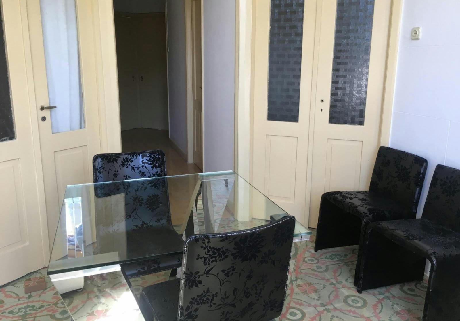 Single room Porto, 1 bed, 10m² — photo 1