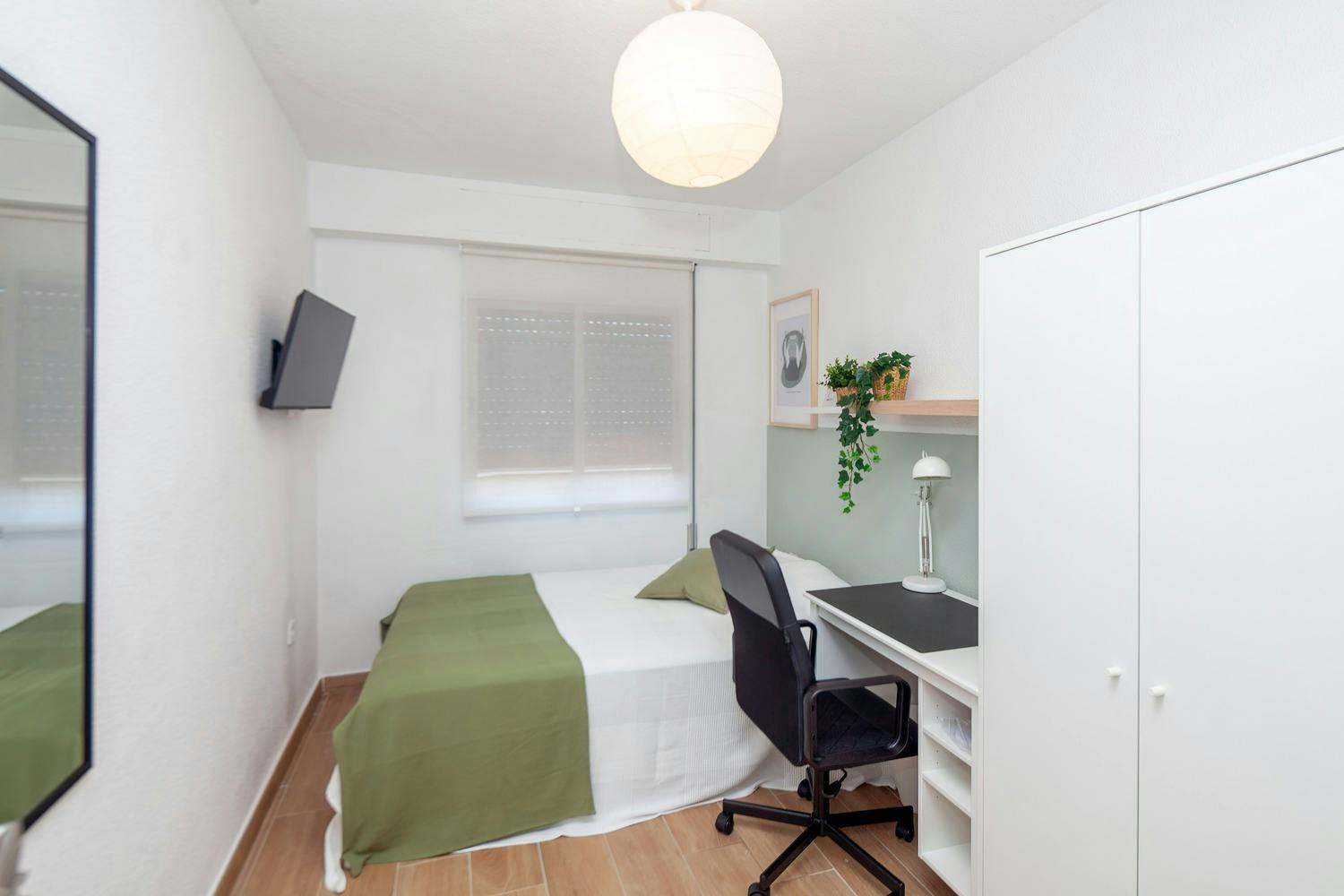 Carrer de la Pianista Empar Iturbi, Valencia preview