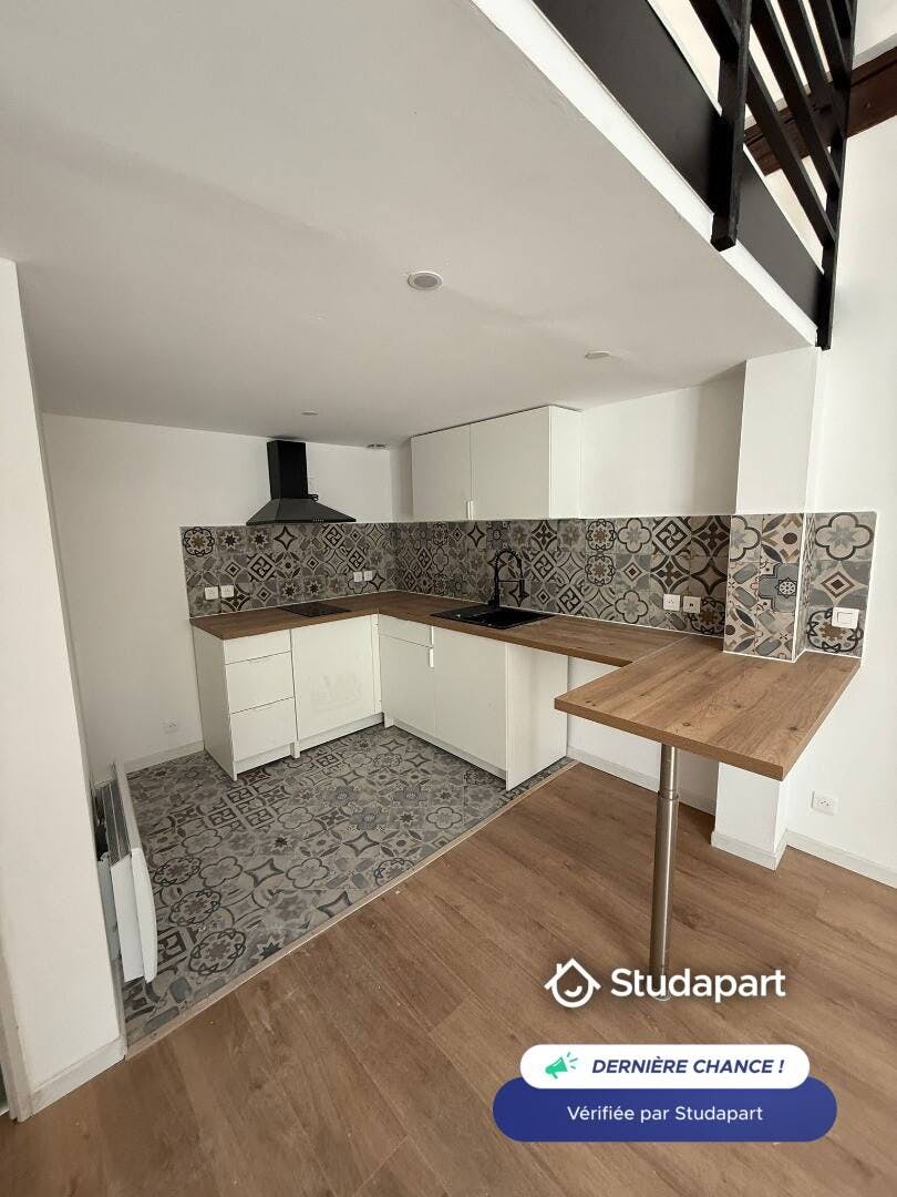 Apartamento para alugar por € 710 por mês em Nîmes, Rue Catinat
