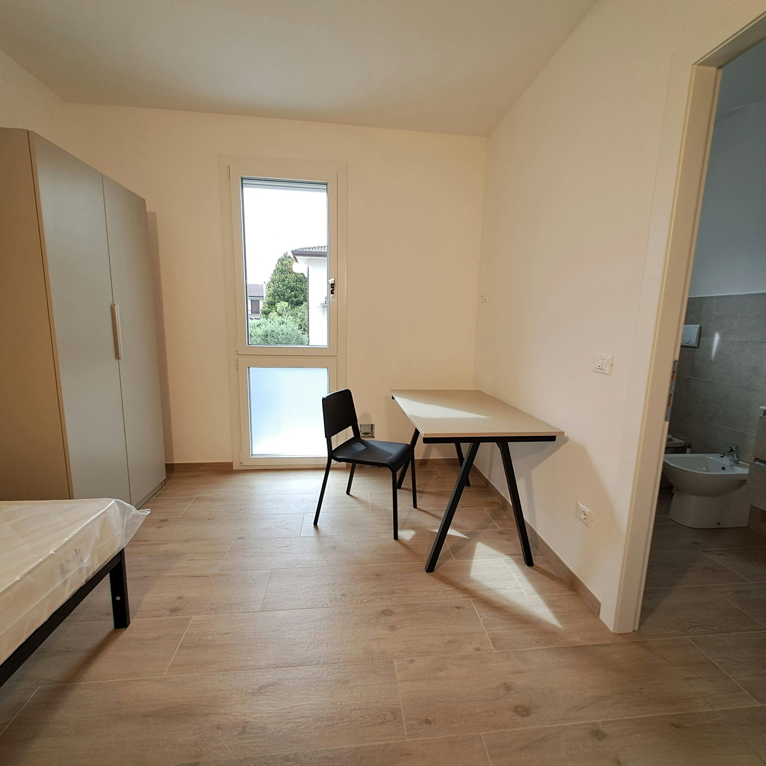Privé kamer te huur voor € 450 per maand in Legnaro, Via Giuseppe Garibaldi
