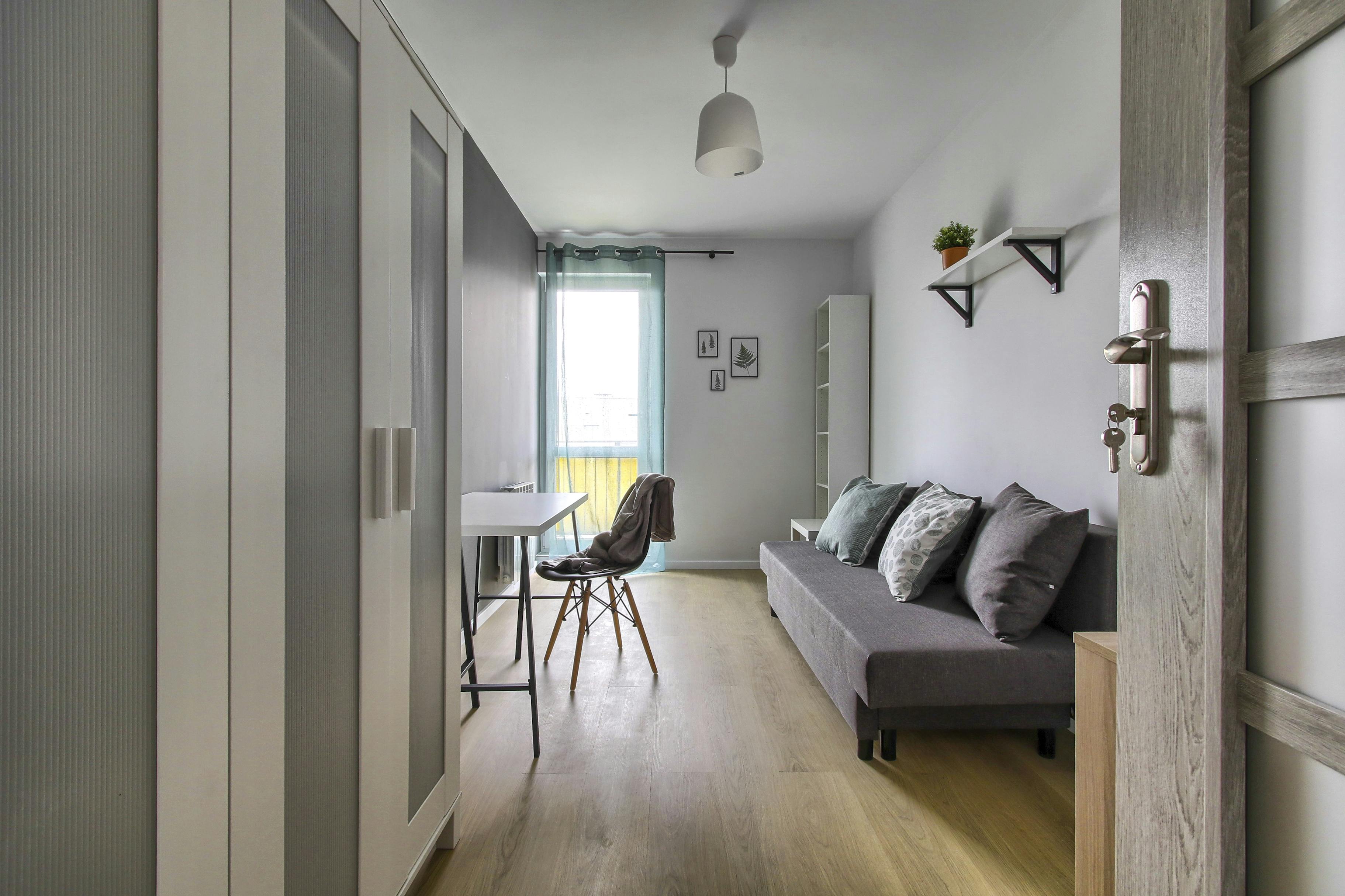 Private room for rent for PLN 1,900 per month in Warsaw, Stanisława Mikołajczyka