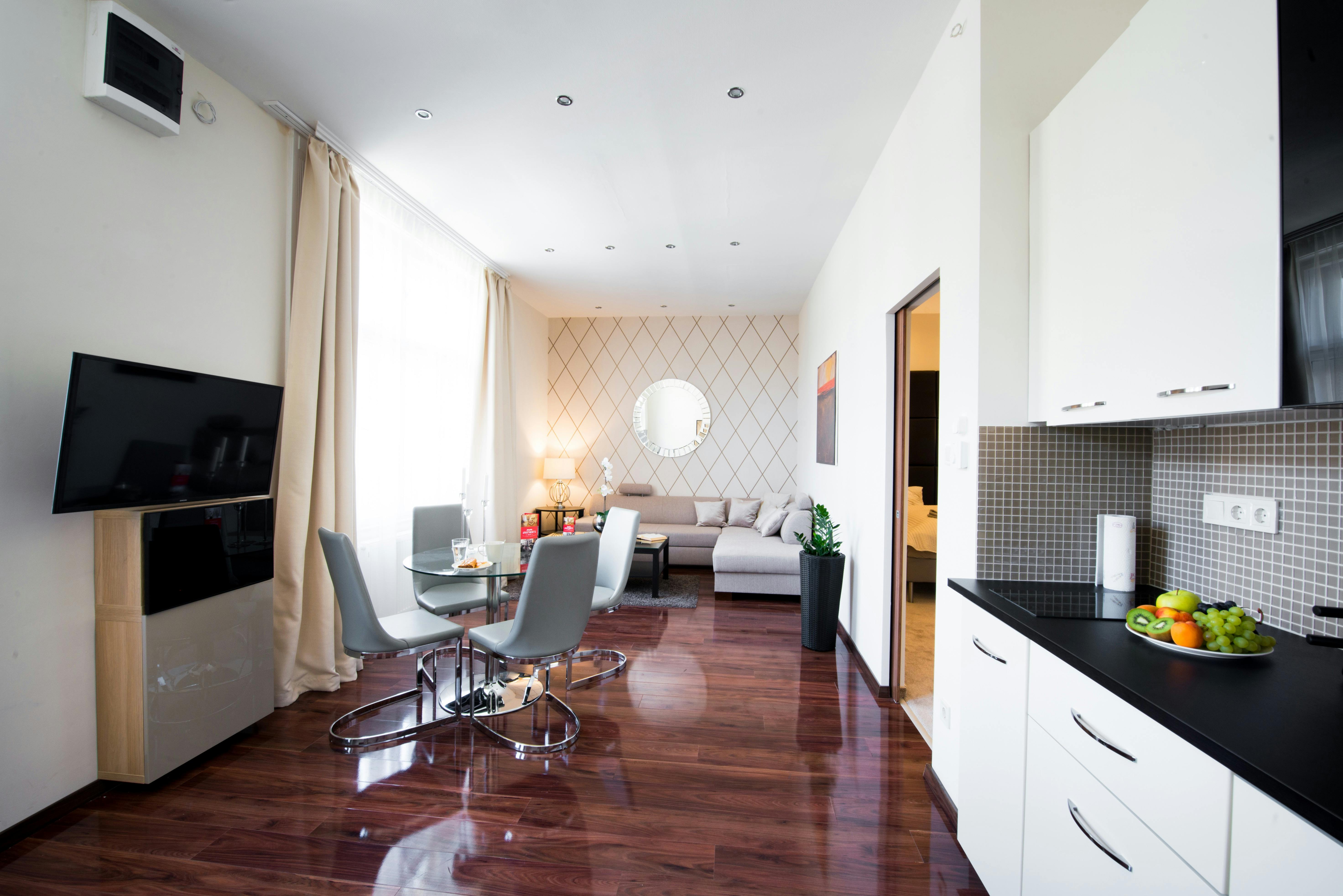 Petőfi Sándor utca, Budapest preview