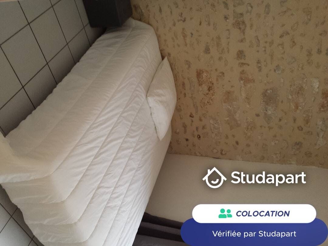 Private room for rent for €470 per month in Étampes, Impasse aux Bois