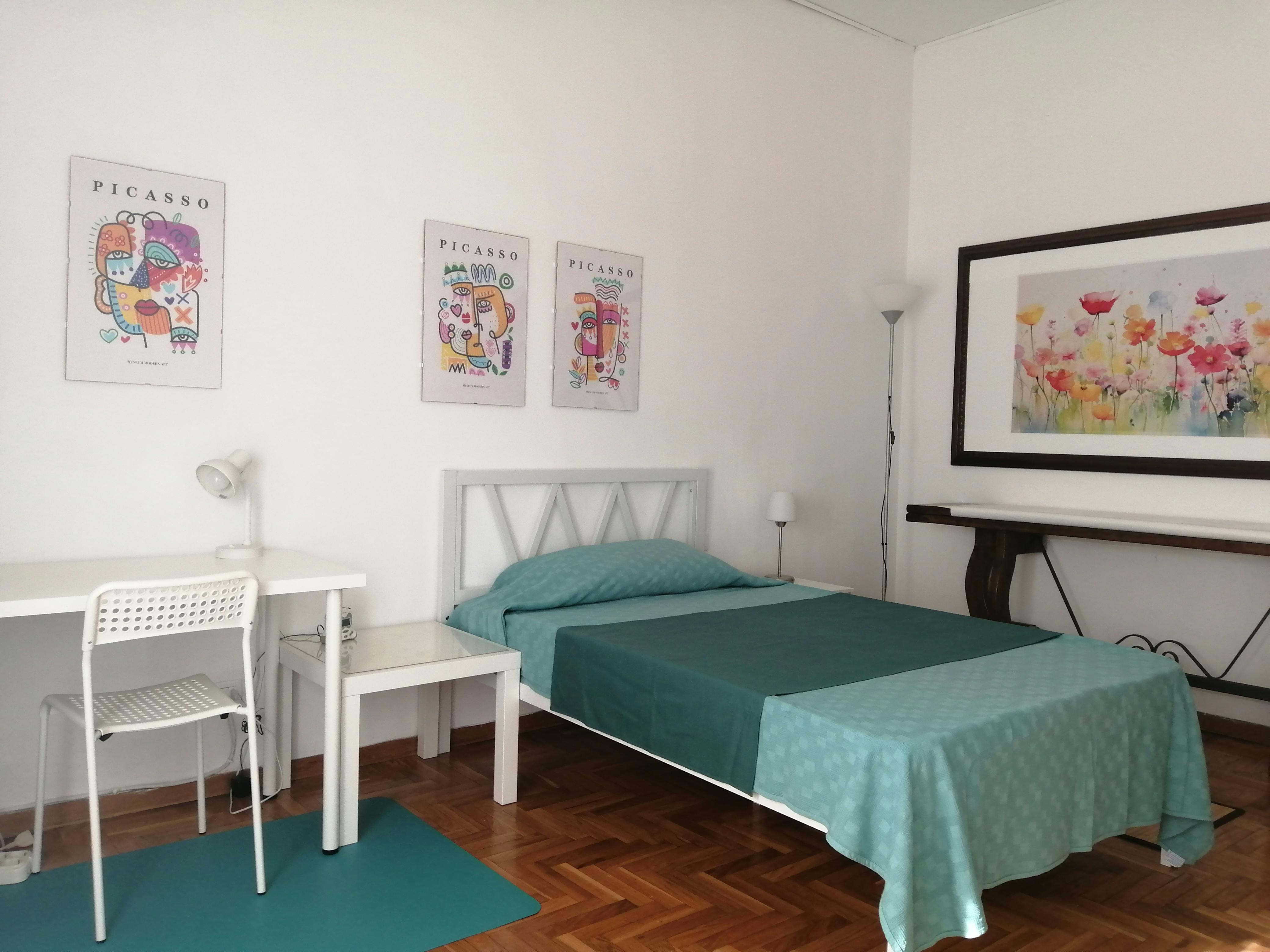 Single room Florence, 1 bed, 17m² — photo 4