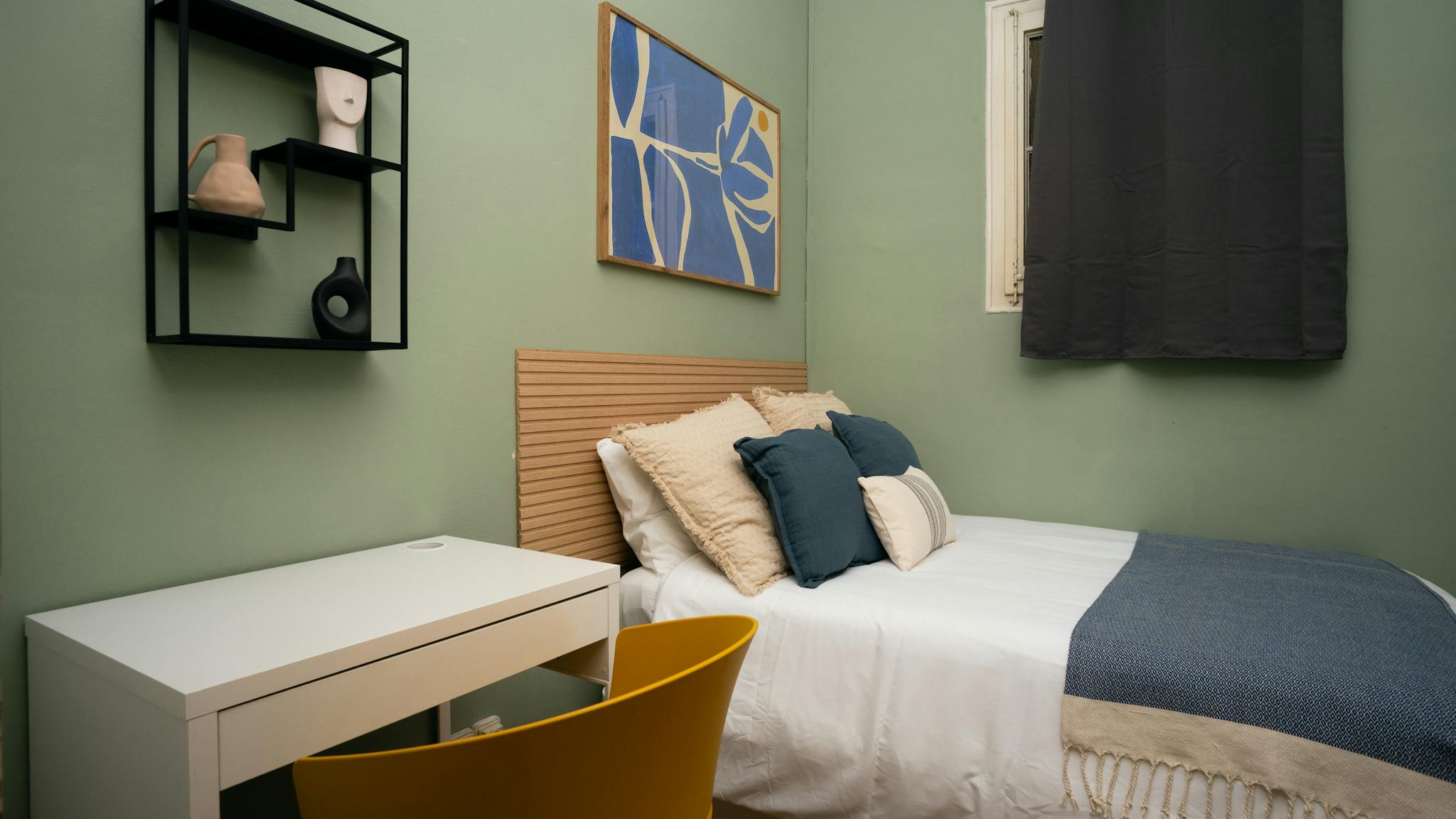 Carrer del Comte d'Urgell, Barcelona preview