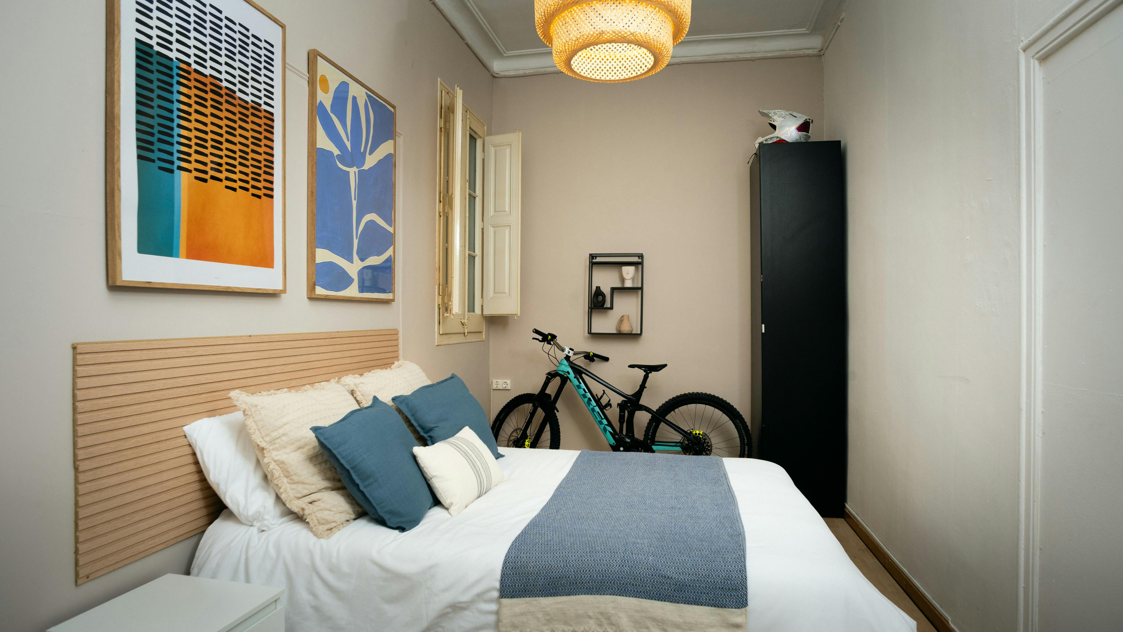 Carrer del Comte d'Urgell, Barcelona Barcelona