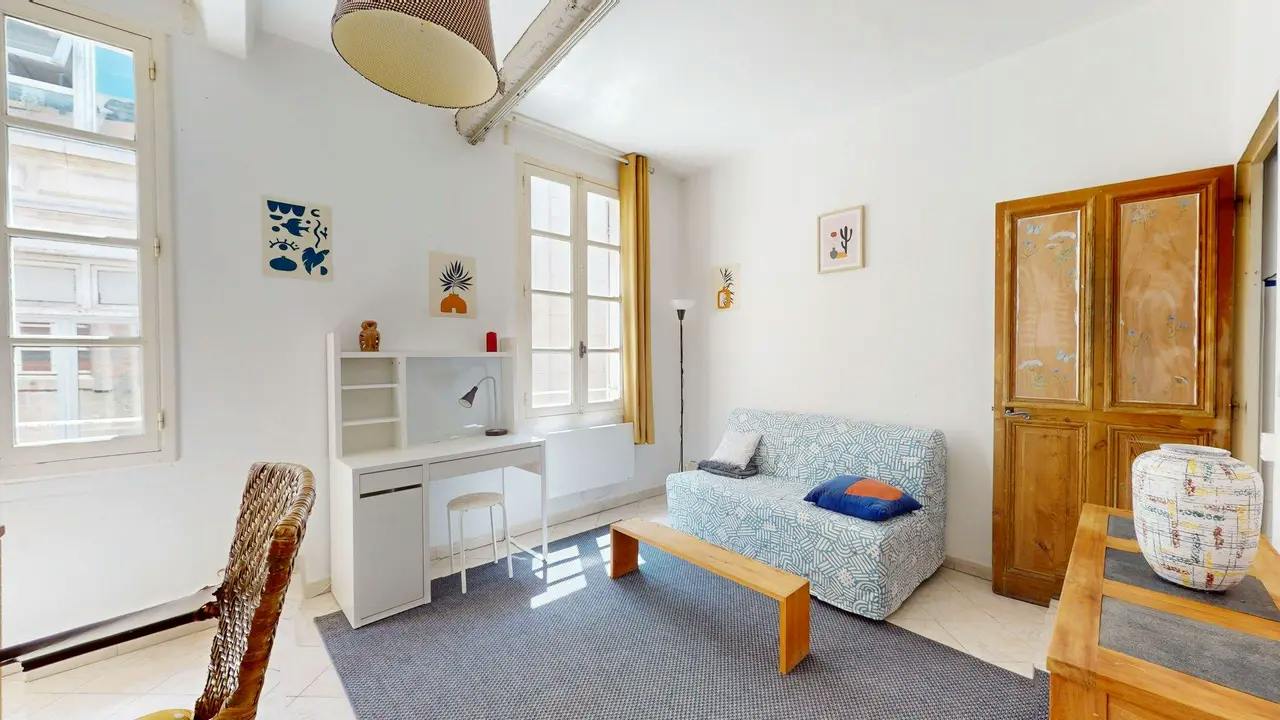 Apartment for rent for €440 per month in Avignon, Rue Mignard