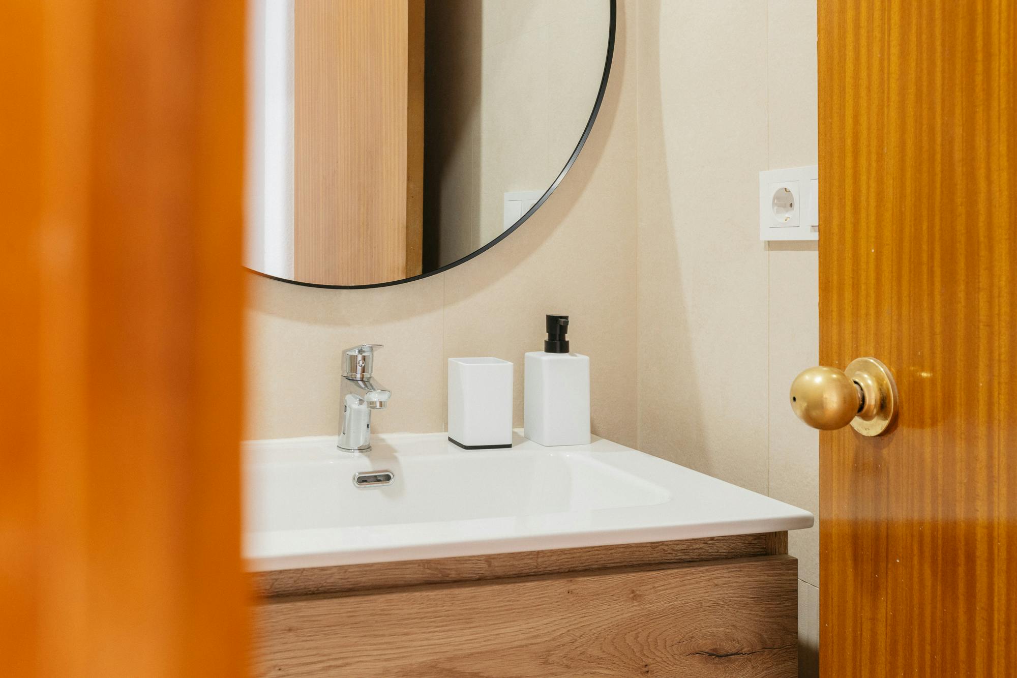 Single room Valencia, 1 bed, 13m² — photo 10