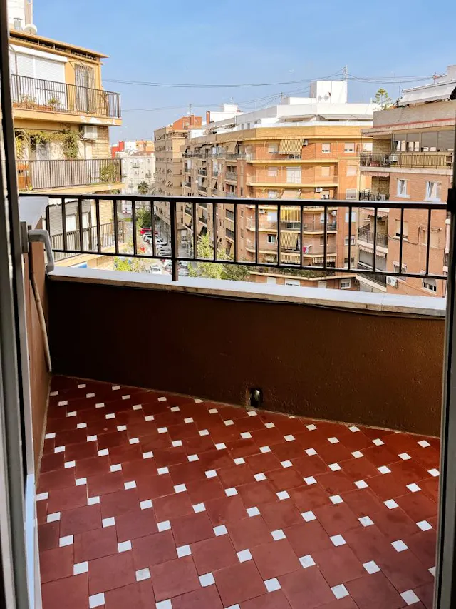 4-Bedroom Apartment in Carrer del Bisbe Jaume Pérez, Valencia (1627363) room image 2
