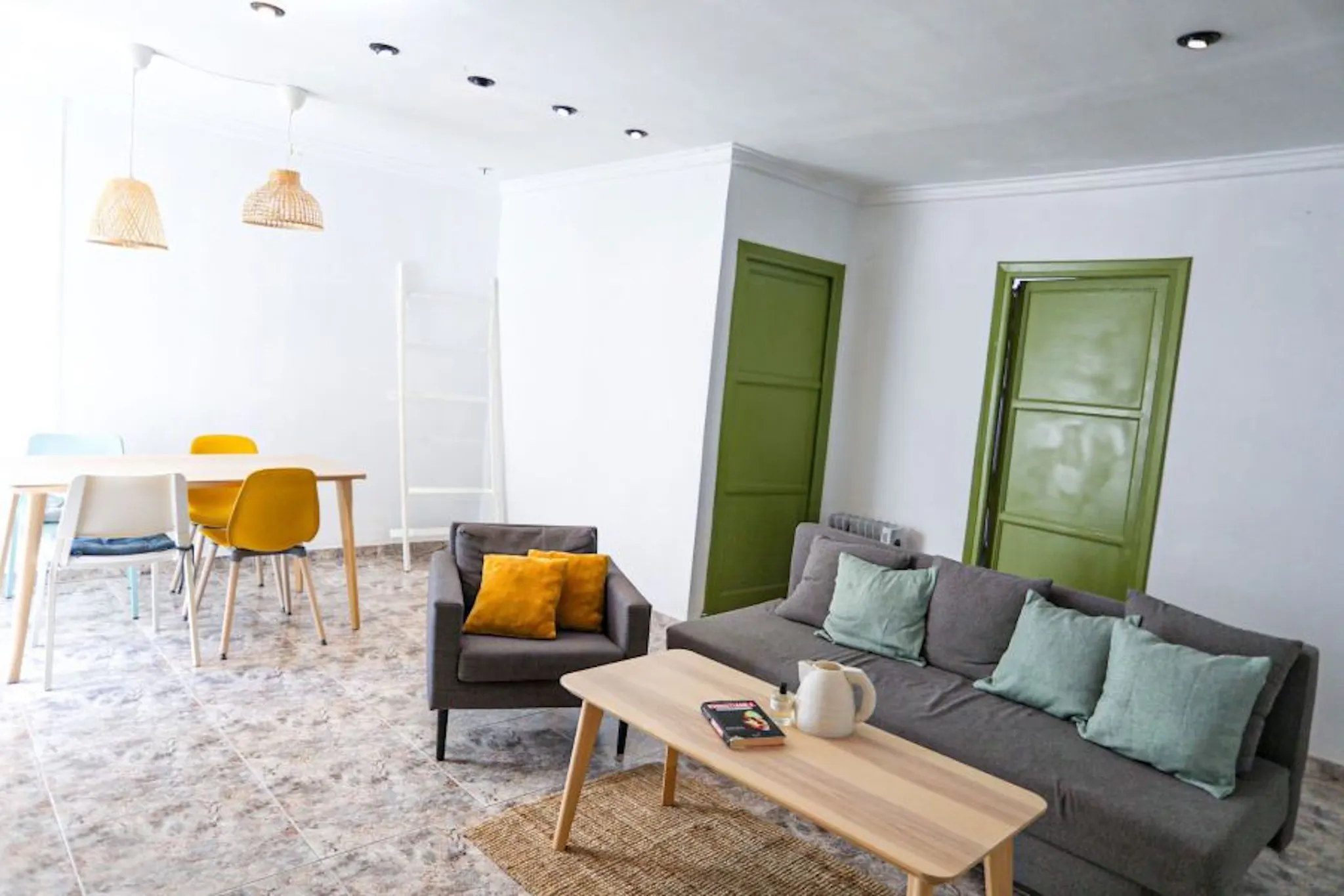 Plaça de Cisneros, Valencia preview