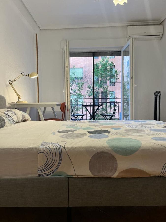 Plaça Nova de l'Església, Valencia preview