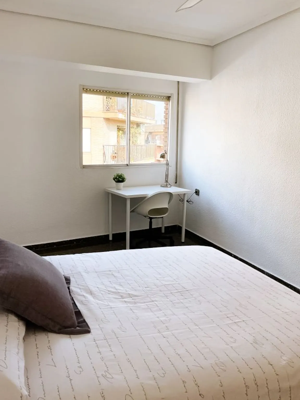 Carrer del Bisbe Jaume Pérez, Valencia preview