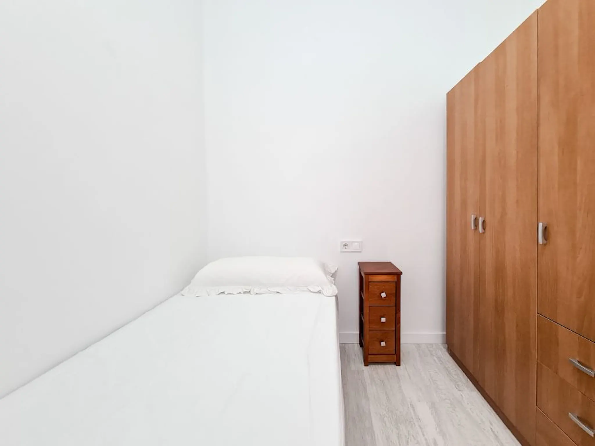 Carrer de Ramiro de Maeztu, Valencia preview