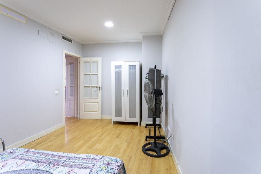 Private room for rent for €420 per month in Valencia, Carrer de Roteros