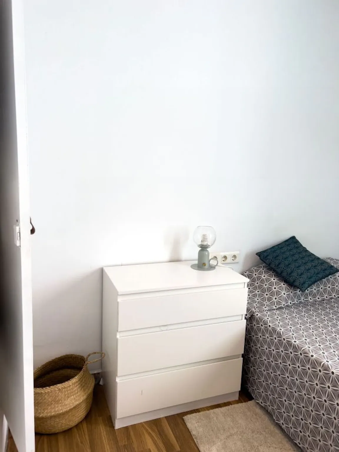 Plaça de Cisneros, Valencia preview