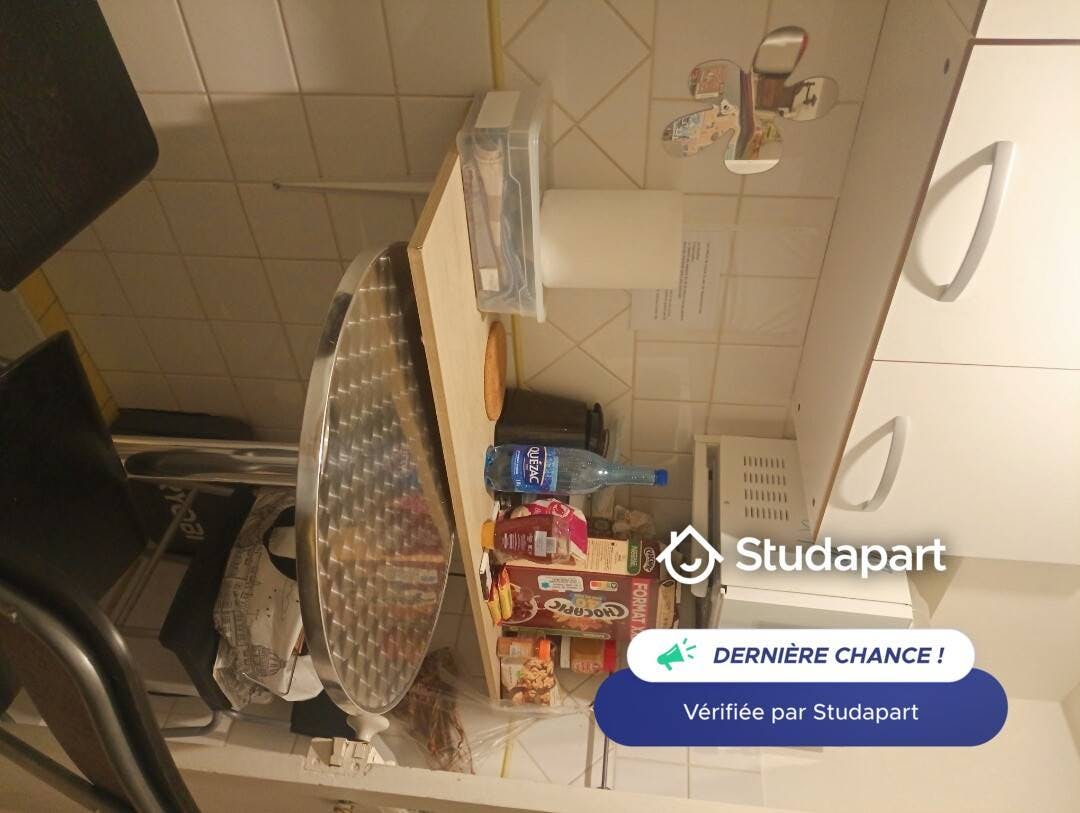 Private room for rent for €800 per month in Paris, Boulevard Brune