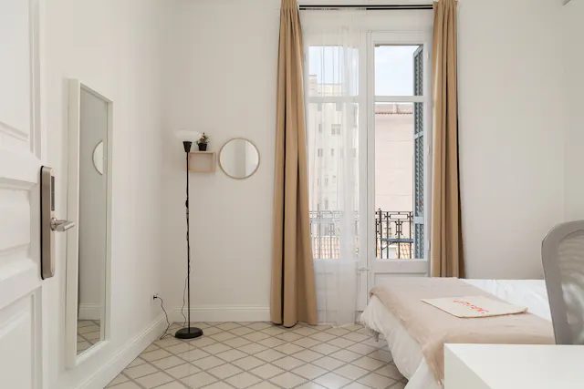 Private room in Carrer de Buenos Aires, Barcelona (1627669) room image 2