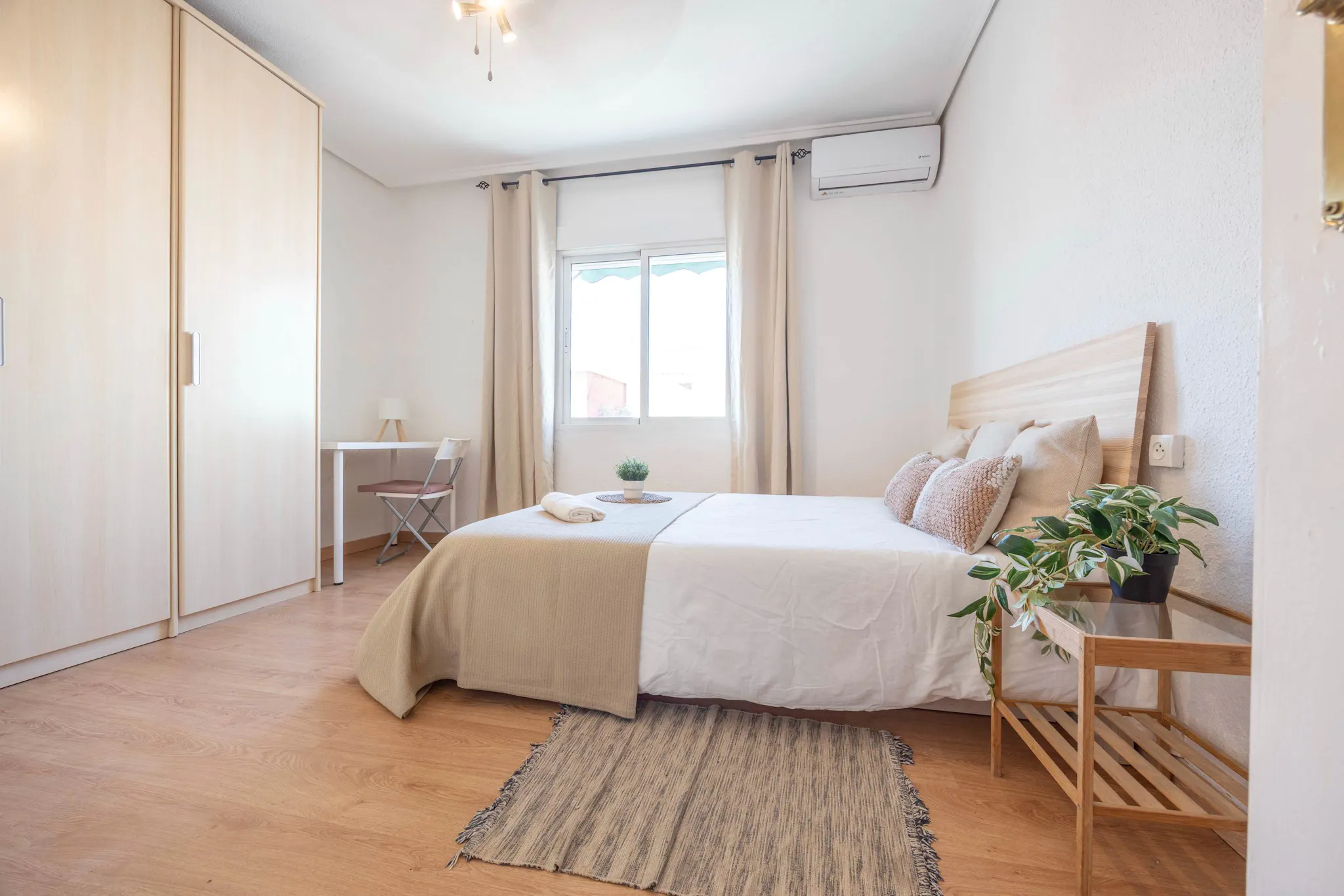 Carrer de Mistral, Valencia preview